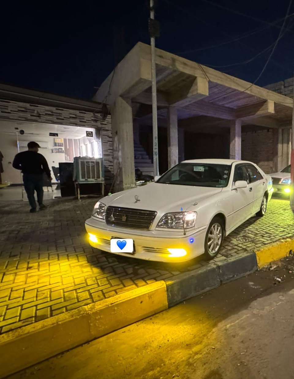 السلام عليكم ملكه كراون لون ابيض صدفي للبيع أرقم بغداد تسجيل جديد حرف ز بسمي قرار (48) السياره بسمي السنويه ل ٢٨  او ثاني يوم مداور مكفوله عده كصه قماره السياره شرط جديده ماناقصها برغي 

فول موصفات 1/1 عده الفتحه 

✅4دكم اصل 

✅تبريد قطعتين امامي وخلفي

✅ثلاجه خلفيه 

✅ تحكم استيرن

✅مكينه ديفور الكبير المرغوب 

✅شاصي 75

✅برده خلفيه 

✅اربع كشنات كهربائيه 

✅مري شفط 

✅ستيرن كهربائي

✅كروز مثبت سرعه

✅مشغل اقراص 

✅شاشه كرستال ترحيب

✅لايت امامي وخلفي كرستال 

✅ويل نجمه

✅اريل امامي وخلفي 

مكاني قضاء بلد 

للاستفسار الاتصال برقم او المراسله 

***********‬
