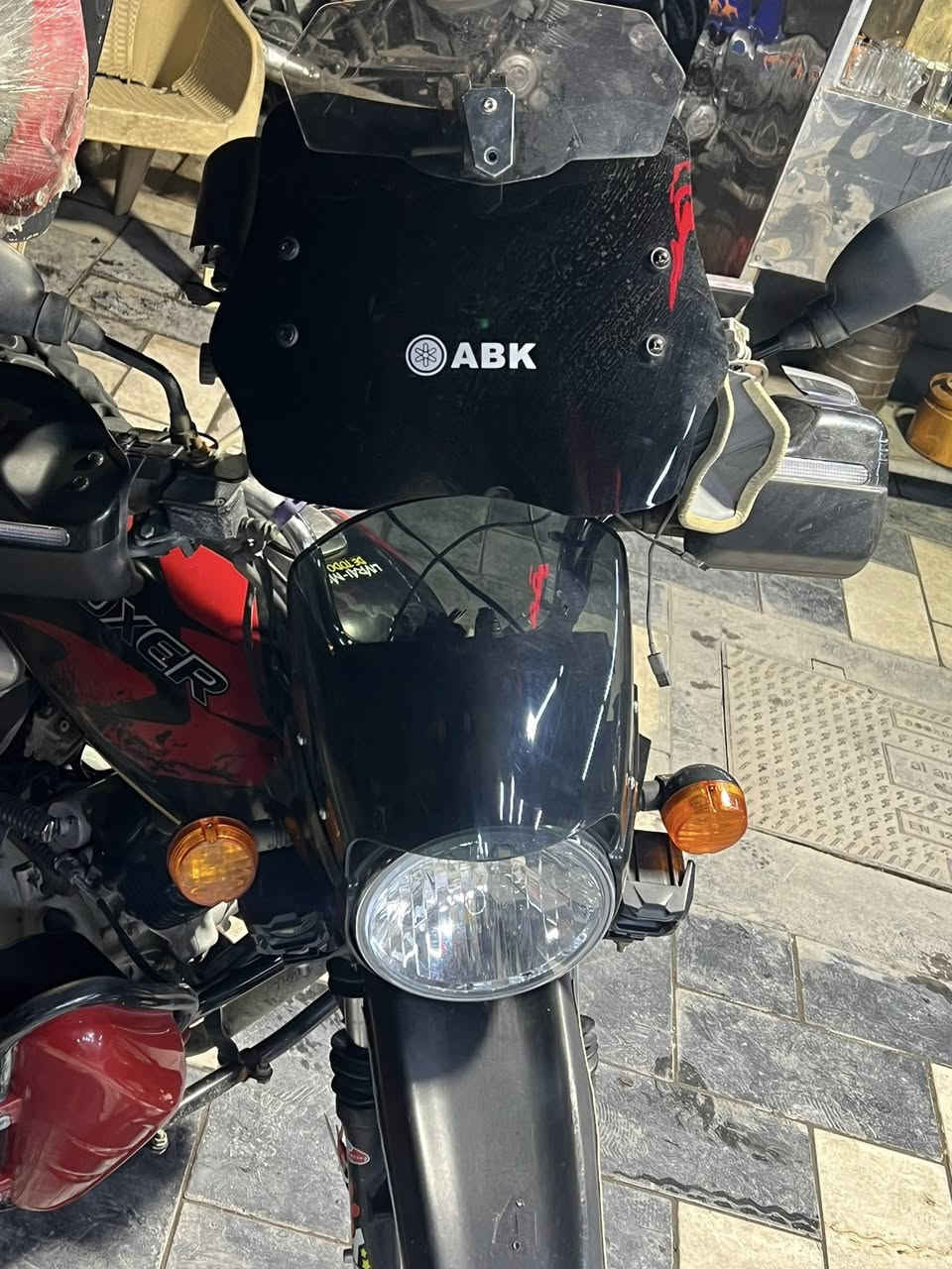 السلام عليكم بوكسر 21 الدراجه نضيفه ووتخبل ومعتني بيهة الدراجه مرزوقه الله شاهد بيهة واقيات اكترونيه اشاره زنون بس الزنون ب55 الف مشتريه والايتات الصفاحيات   وهواي امور ضايفلهة تاخذهة منا كبل تشتقل بيها رقم (***********) المو شراي لا يتصل رحما الوالديكم  مكاني بغداد زيونه غدير
