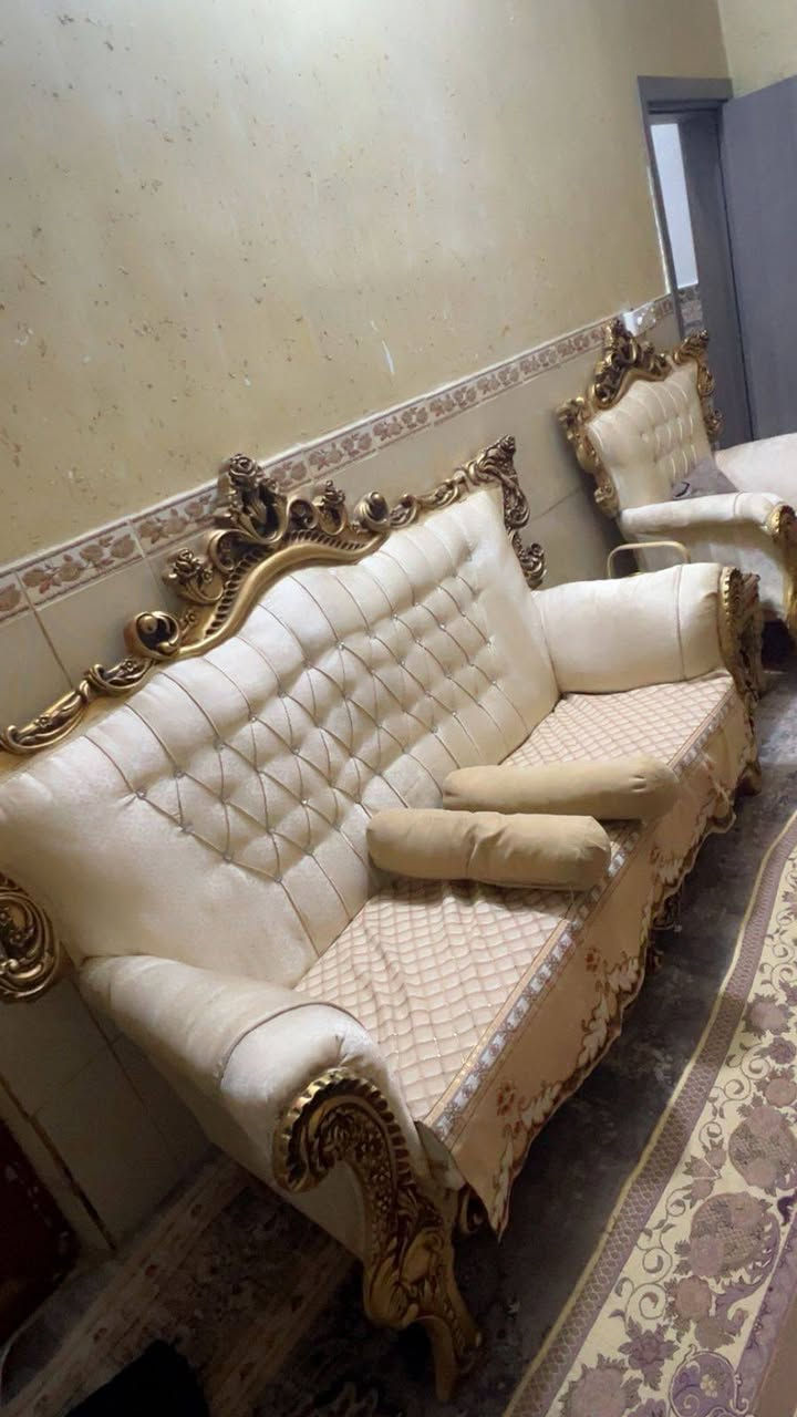 تخم ملكي للبيع
نظافة 100 
مع طبلات 
العنوان ديالى - خالص 
السعر - 600


**إذا كنت صاحب هذا الإعلان وتريد حذفه لأي سبب، رجاءا أرسل رسالة إلى الدعم الفني**