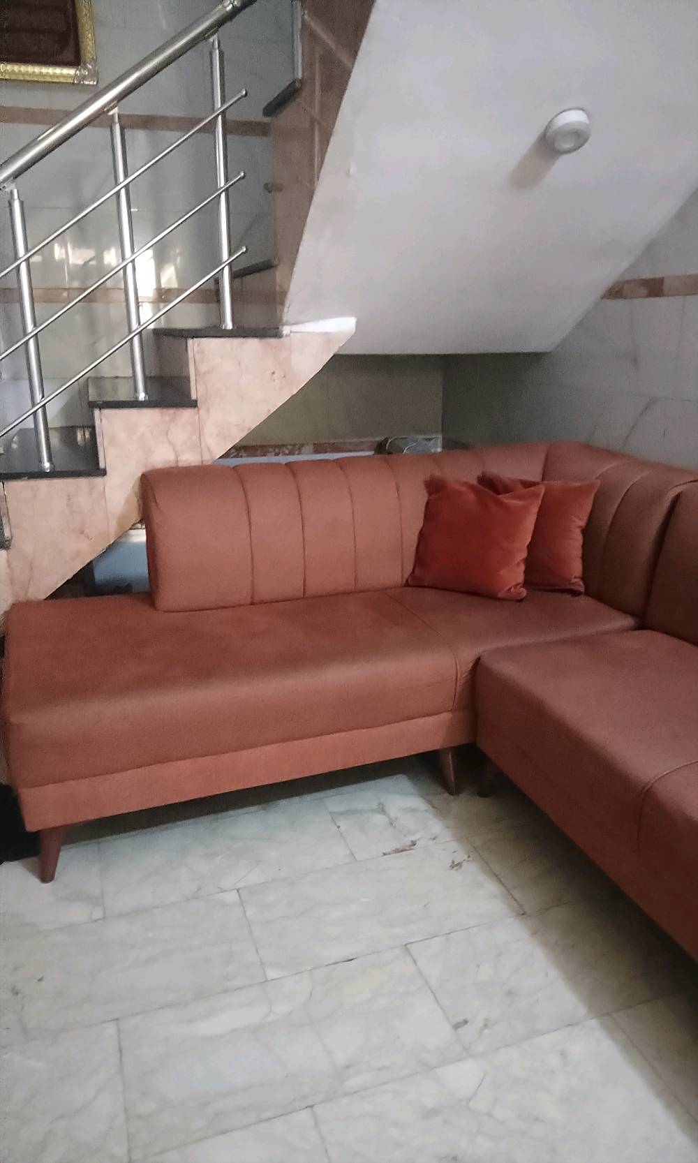 ديوان بيع  جلدو.  تر بلاو  بغداد حي العامل 360