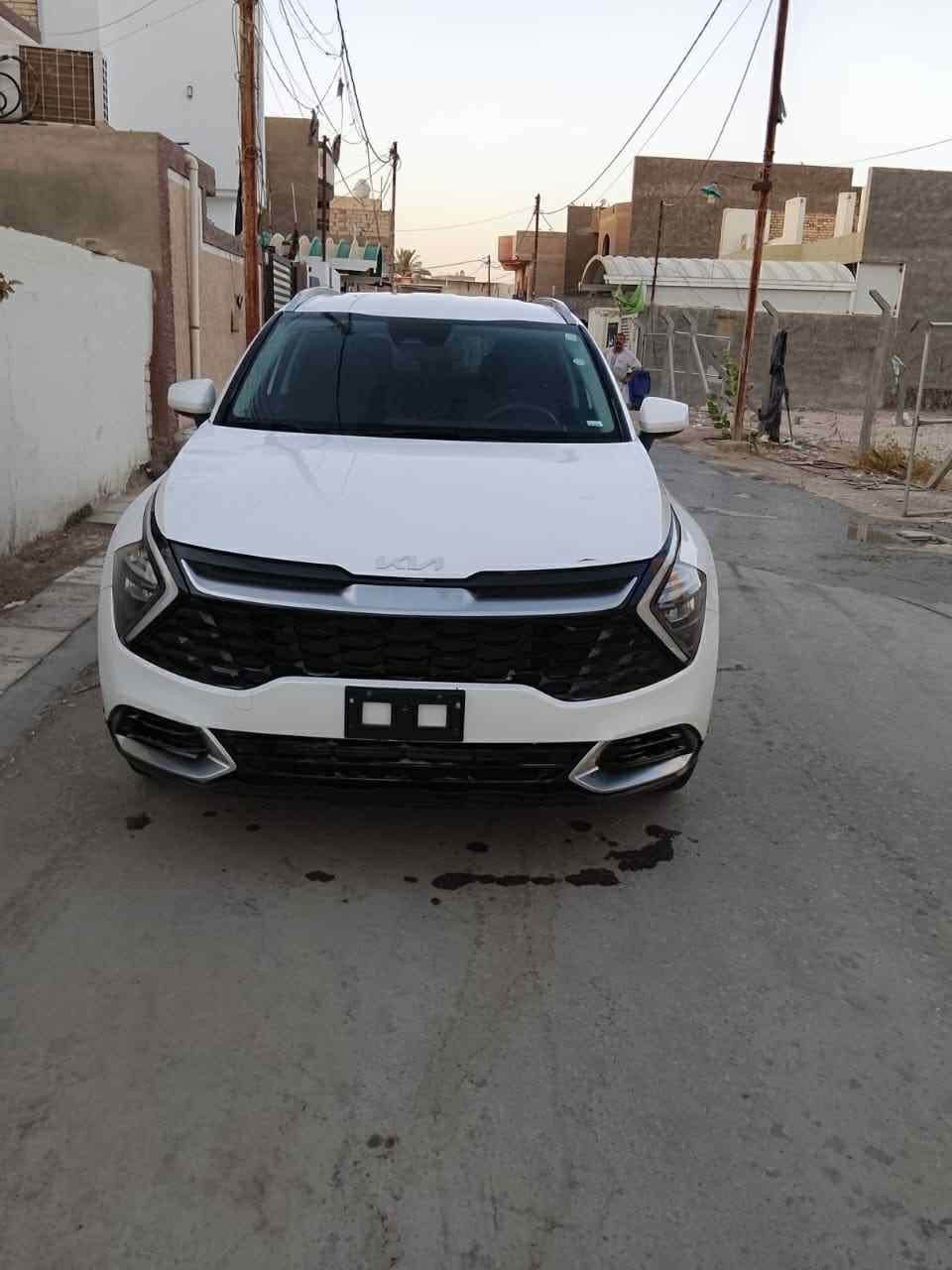 السلام عليكم كيا سبورتج 24 بدون لوحات 
ماشيه 26 سويج بدون أرباك 

صور الحادث موجوده بلمنشور بيه مكانات بارد 

مبدل بيها باب الصدر ودعاميه اماميه نفس ألون 

مواصفات عاديه سويج 

كشن تتفلئ

شاشة جبير

فور ويل

رادار امامي خلفي جانبية

سايد بريك بصمه 

ماشيه ٢٣ 

الاتصال الرقم)***********

السعر 182 وبيه مجال 

المكان بابل حلة, بابل
