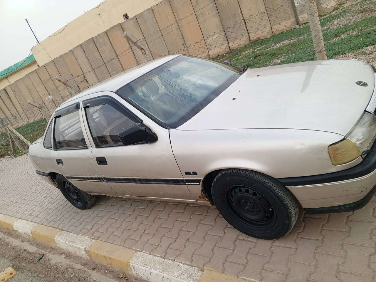 سلام عليكم ورحمة الله
اوبل فكترة 18 
كير عادي موديل 1991
رقم اربيل انكليزي 
دفتر بانزين موجود بيها 
سعر 37 وبيها مجال قليل 
مكان السيارة كركوك داقوق 
للتواصل ***********
