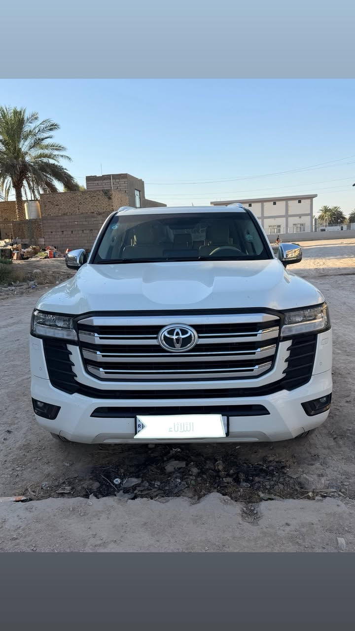 السلام عليكم
وين اللي يدور جديد ومكفول تنفس طبيعي

لاندكروز GXR 2022 (ساز)

TOYOTA Land cruiser 2022

نضافه ١٠٠/١٠٠

سنة الصنع: 2022

ماشييه ٦٠ الف كم

رقم بغداد باسمي

المواصفات:

محرك 6 سلندر 4.0L

فتحة سقف ( سلايد )

٣ شاشات

شاشات ترفيه خلفية

مقاعد جلد

مقاعد كهربائية

مقاعد امامية تبريد

بصمة الابواب

سندوق كهربائي

مصابيح LED و زينون

7 راكب

شحن واير ليس

حساس امامي خلفي

حجم العجلات inch 20

مكان سياره حلة سيارة جديده خلاص بلعافية الي تصير من نصيبه

***********

سعر 61.700

