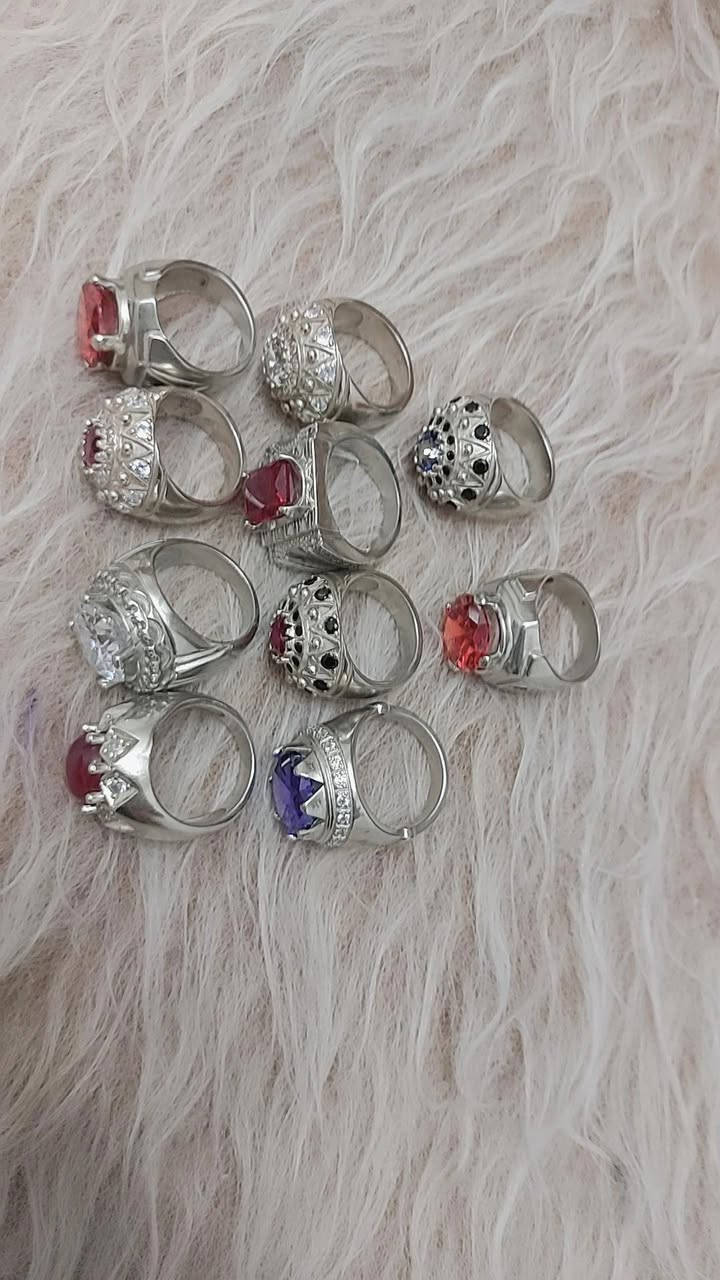 سلام عليكم. للبيع خواتم رجالية مجوهرات صياغة نحاس مطلي فضة لونه ثابت ميتغير نهائيا الشراي الي على باب الله يراسلني خاص ويتدلل.


**إذا كنت صاحب هذا الإعلان وتريد حذفه لأي سبب، رجاءا أرسل رسالة إلى الدعم الفني**