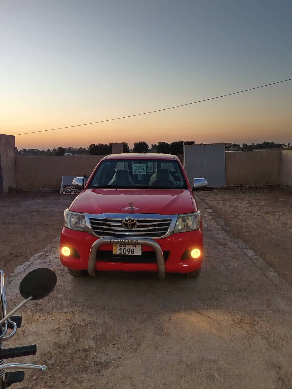 السلام عليكم
بيكم فلاونزه موديل ٢٠١٢ 
كويتي كفاله عامه ما عدا باردات بسيطه 
كير، تماتيك محرك خير من الله 
تبريد ثلج ❄
حداده جاهزه 
رقم نجف انكليزي باسمنا 
السياره مالت جناي ما متعوبه جديده بمعنى الكلمه 
المكان ناصريه قلعه سكر 
السعر١٨٨ وبيه مجال بسيط جدا حق الجيه 
***********
