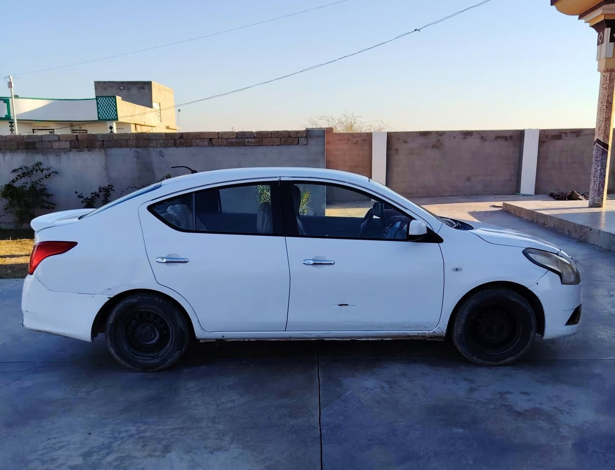 سني هندي موديل ١٧ مكفوله من الصبغ والتبديل محرك كير صدر تايرات كله مضبوط تحويل ثاني يوم
السعر ٩٦ وبيها مجال
صلاح الدين.. بيجي
للأتصال *********** ///***********
