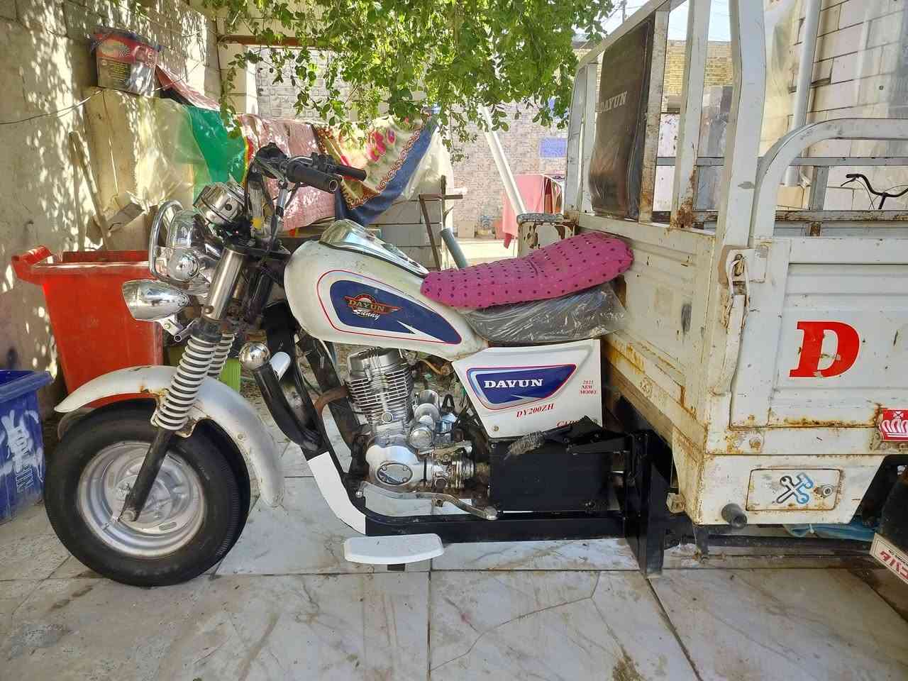 السلام عليكم ستوته للبيع مديل 19 اوراق اصولي محرك جديد كهربائيات كله شغاله تايرات  جدد جاهزه من كلشي ترايك وين ماجان السعر مليون و 350 مكاني شطره وهذه رقمي ***********
