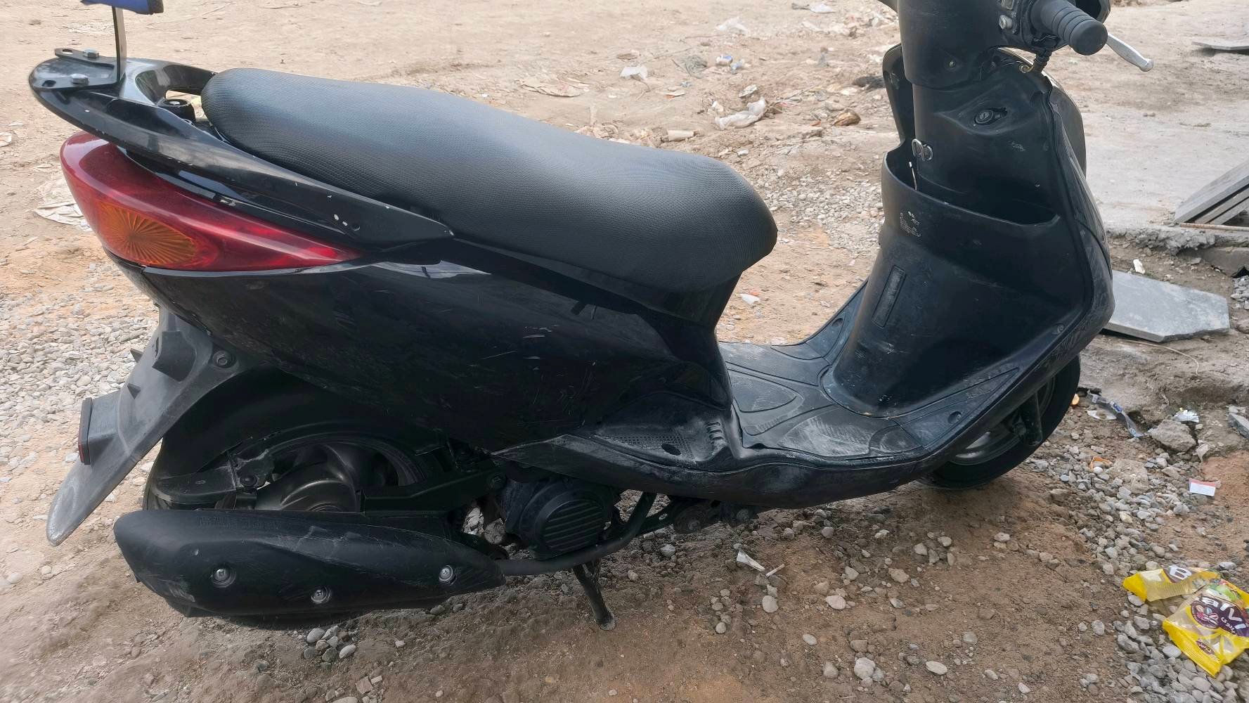 دراجه بريز للبيع شراي يجي خاص ملاحضه الدراجه اني بل الشغل وخذت اله صور 