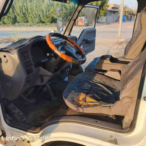 السلام عليكم كيا حمل فونتيره قلاب موديل 97 سيارة نظيفه مابيها بخار وداخله هزه رقمه واسط ثاني تحول السيارة سعرها 80 وبيه مجال بسيط وهذا رقمي ما متواجد على الفيس مكاني الكوت ***********
