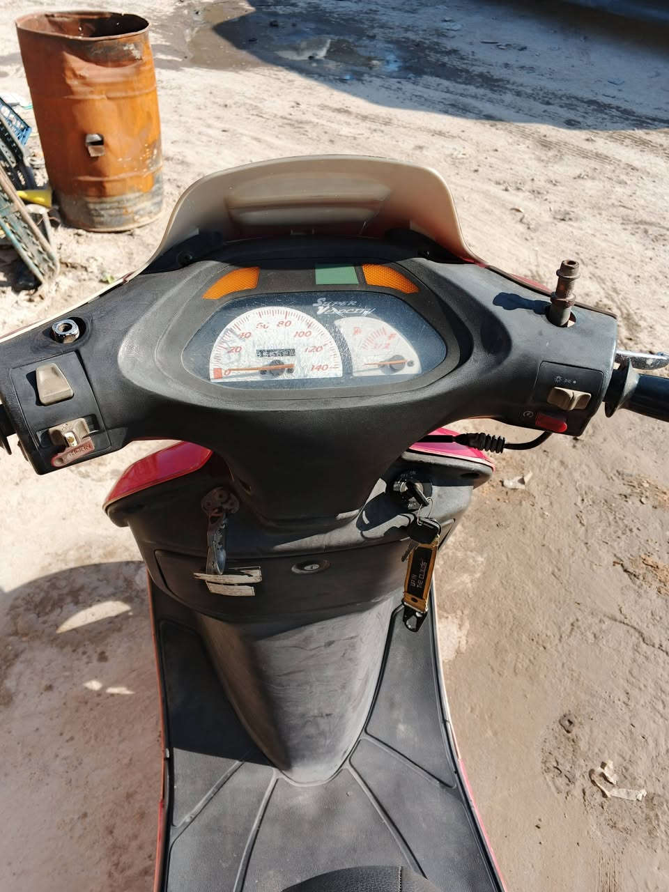 سلام عليكم دراجه كرستال فحل للبيع دراجه جديده صار شهرين من طالعه من الرمبه المكان بابل بكرلي تواصل ***********
