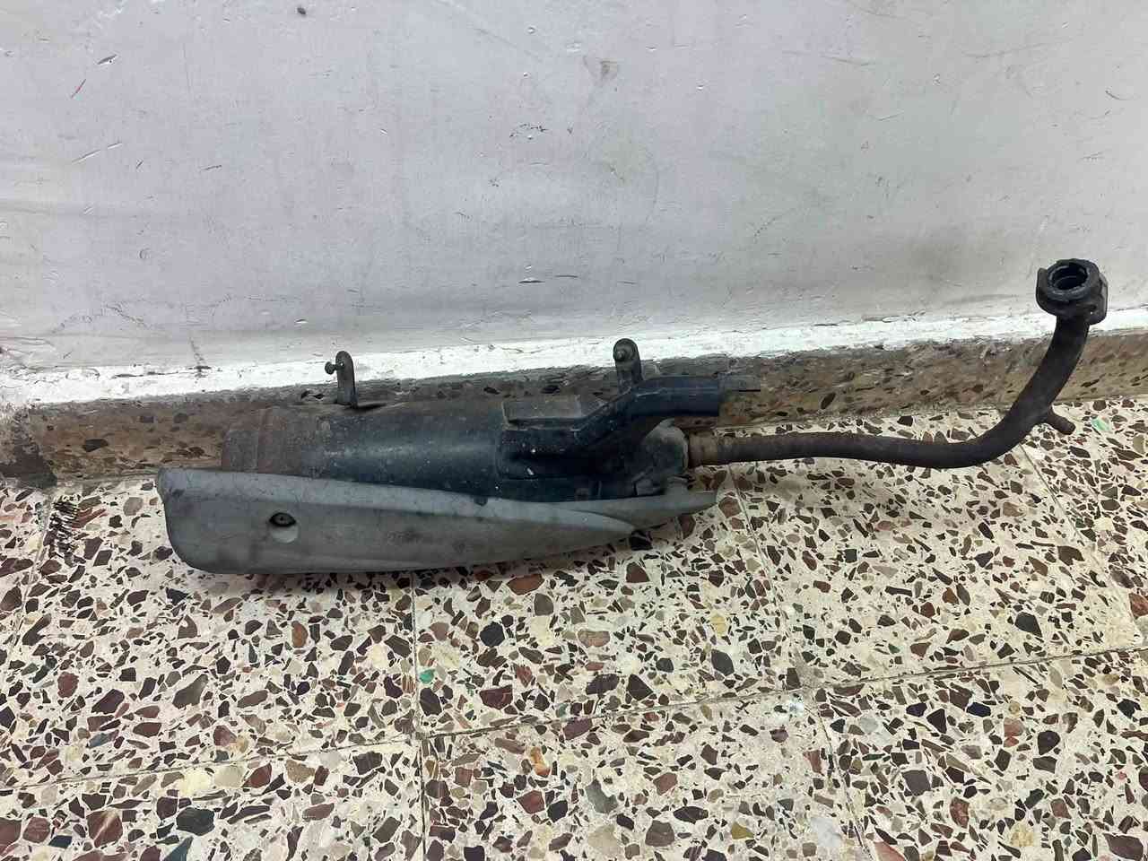 سلام عليكم / اغراض /مال بريز /و /ماكس عدله
اغراض البريز  
١- وياله مال بريز الواحد على 10
2-دبلات مال بريز ب 30 
3-السلف مال بريز ب 10 
4-قايش مال بريز ب 10
5-كلج خلفي مال بريز ب 25 
اغراض ماكس 
1-صالنصه مال ماكس ب 8
2-سلف مال ماكس ب 10 قفل 
3-قبق فلتر شوته مال ماكس ب 5 
4-شخاطه مال سلف ب 6
5-قاعده مال رقم جوكر ب 10 
6-وايرات مال اشاير الزوج ب 10
7-قاعده مال اشاير الزوج ب 10 
8-كابريتر مال ماكس بلادي ب 35

ملاحظه/ جميع الغراض شغاله و على الفحص و كلهن اصليات   / و يوجد توصيل فقط بغداد 
لاتصال *********** 
مكاني بغداد شارع فلسطين

