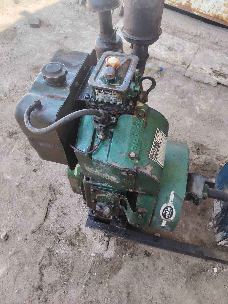 مولده للبيع هندي 10 K مكان الصويره سعر 650 وبيها ***********
