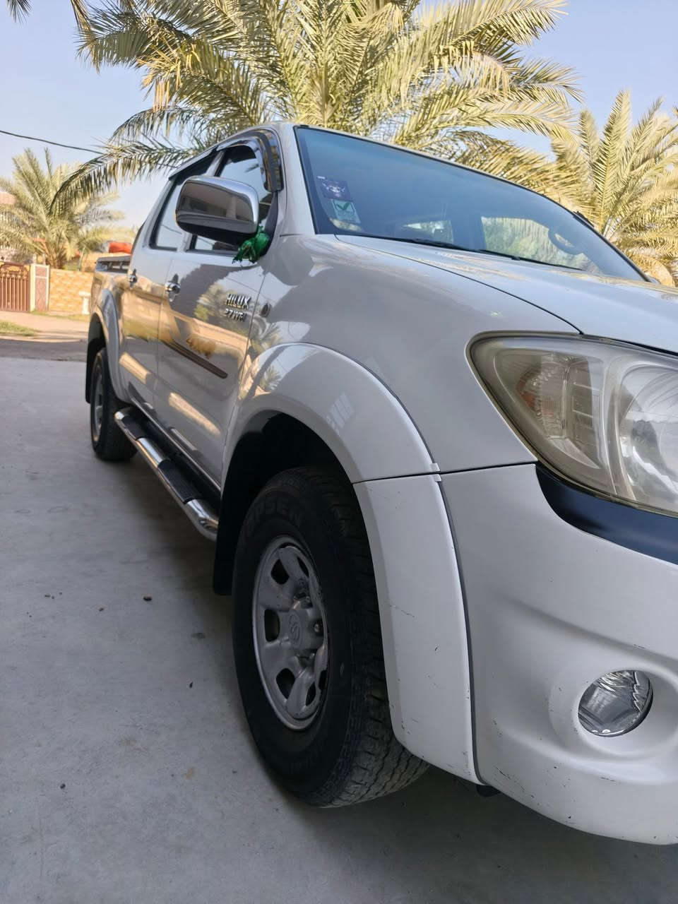 السلام عليكم. 
تيوتا بيكم فورويل 4*4 موديل 2011 .
 رقم اربيل الدولي سنويه جديده .
 سعوديه شاصي 22 كما موضح في الصور. مكفول كفاله عامه عدا الرصات . مع السونار
 دوشمه جديده ارضيه مغلفه جديد ارضيات جدد + هوك خلفي +درع امامي استيل + دوسات استيل جدد . 
شباك امامي الحديث ابو اللد الاحمر +اشارة ترحيب. 
دبل ريمونت. 
تحويل او وكاله اني حاضر 
مكان السياره بابل _حله 
الاستفسار على الرقم ***********
