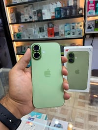 ايفون 17 • ١٢٨ جيجا • بطارية ١٠٠٪
