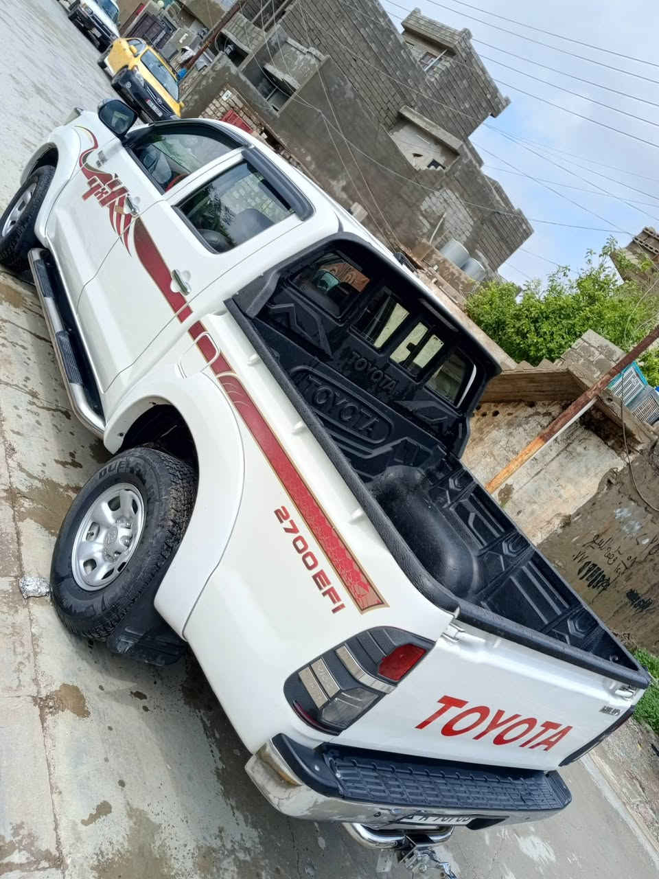 السلام عليكم اخواني السياره للبيع موديل 2013 مقفوله كفاله عامه على وضع الشركه سياره لا صرف لا بخاف مكانها كركوك لا صبغ ولا بارد مقفوله السعر 215  رقم صاحبهم كلف بالنشر ***********
