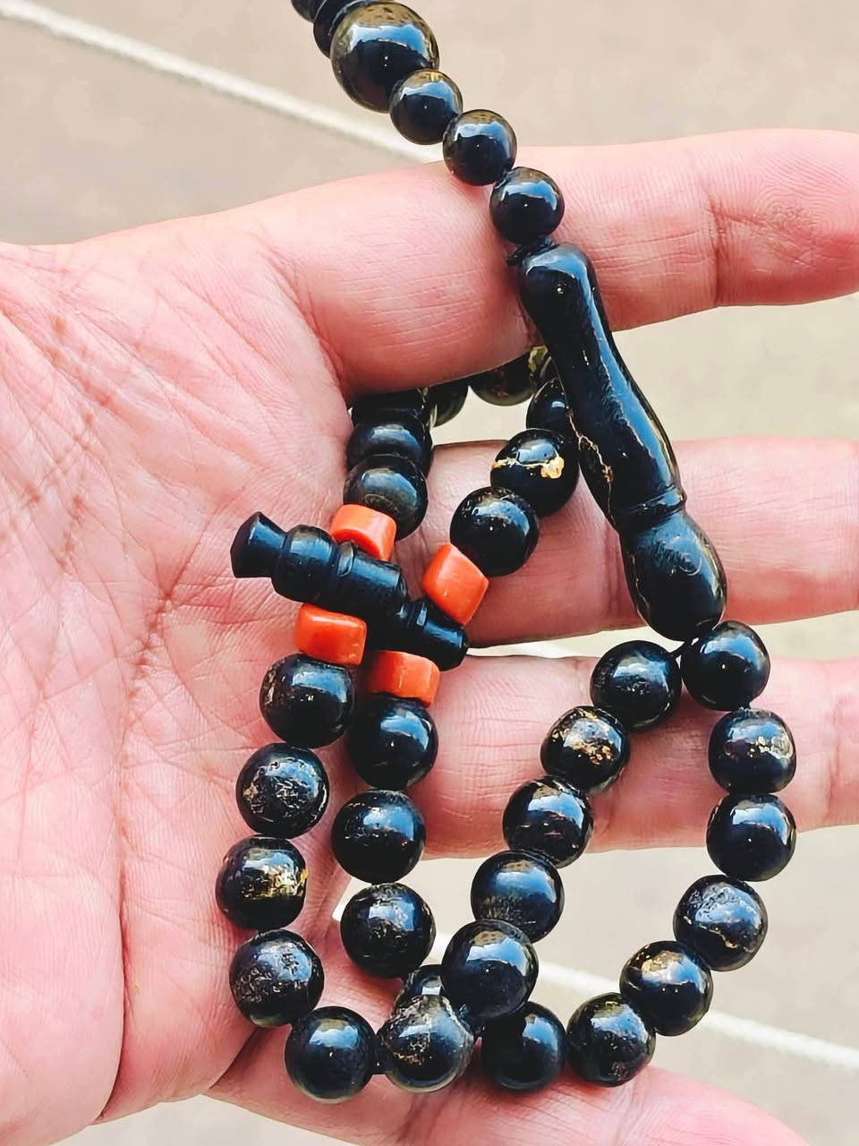 بسم الله ماشاء الله
للمستغفرين الله كثيرا والمسبحين 🙏🙏 والورد اليومي 
📿اقدم لكم قطعة من المرجان الاسود  تعريقات ذهبية 📿
قطعة قديمة انتيك 
يسر بحر احمر طبيعي وفواصل من المرجان (4حبات)   
33 حبة
قطعة تستحق الاقتناء
السعر خاص فقط 
او التواصل واتس 
🔥01229890666🔥


**إذا كنت صاحب هذا الإعلان وتريد حذفه لأي سبب، رجاءا أرسل رسالة إلى الدعم الفني**