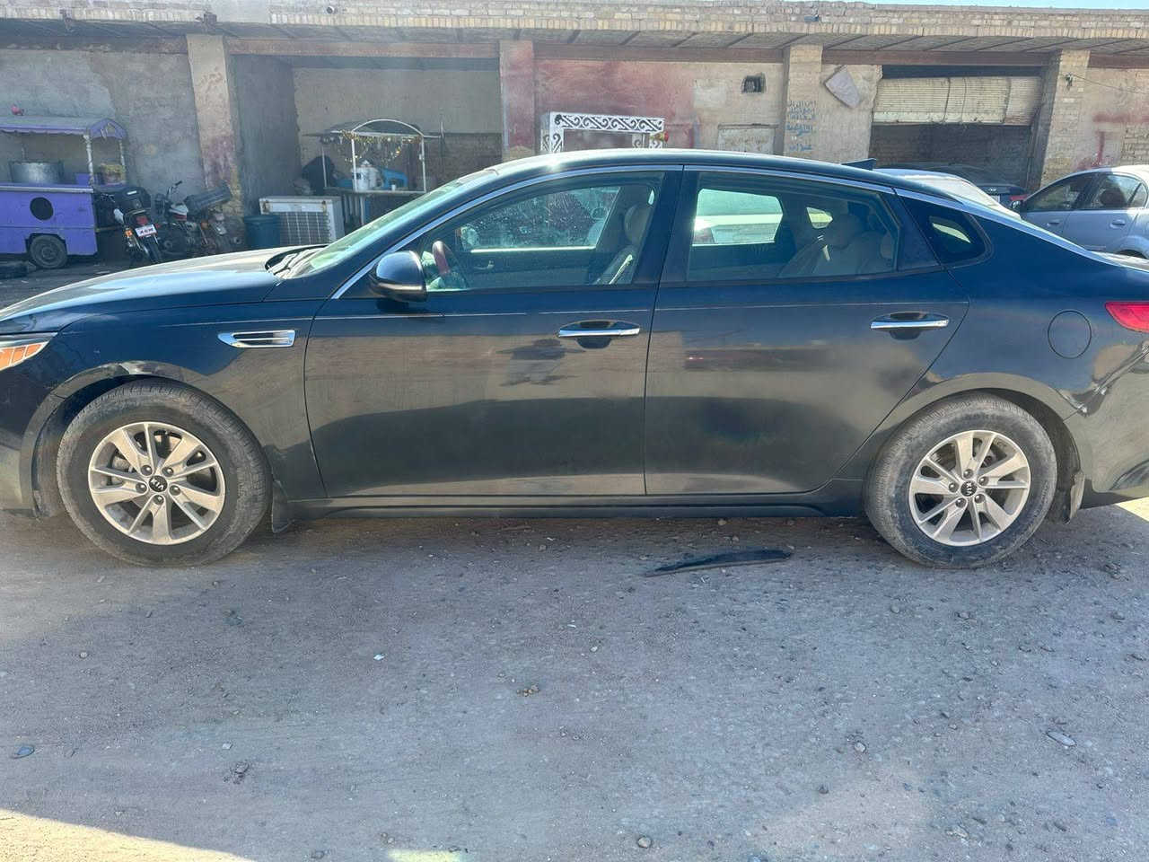 السلام عليكم كيا اوبتيما للبيع وارد امريكي 2016 مكان الرميثة 
رقمه نكليزي سعره 120وبي مجال 
***********
