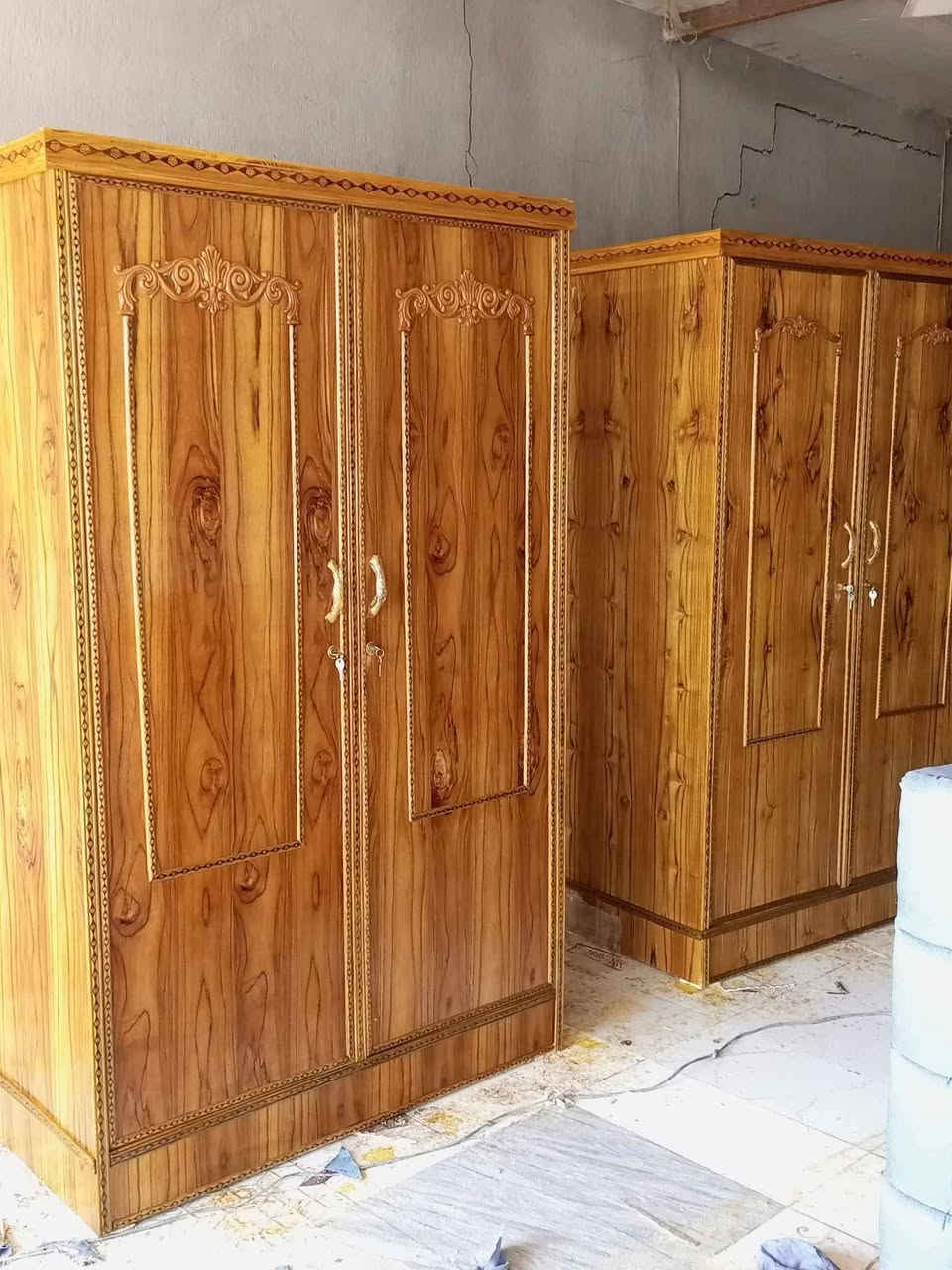 كنتور نجار صاج سعر ابو3باب200وابو2باب130 مكان حي المعلمين شارع نهر عزاوي خلف حي طلاع رقم هاتف ***********  ويوجد توصيل
