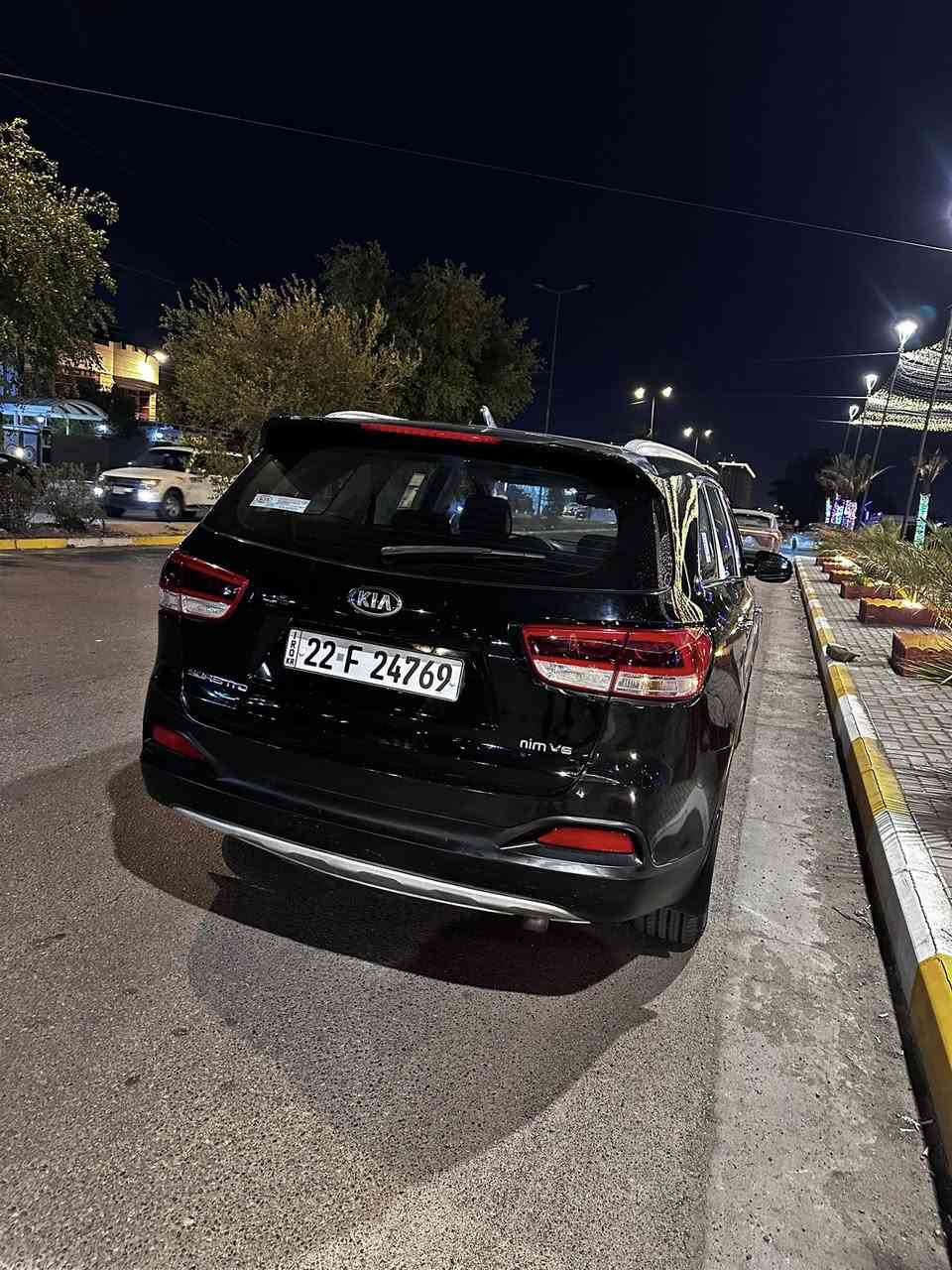 سورنتو١٥ خليجي فول ٦ سلندر مكفولة من صبغ
مواصفات بانورما بصمه باب كهرباء ٧ راكب ويل كروم تبريد ٣ قطع منفصل 
سيارة جاهزة من كلشي تخم تاير صدر مكينه كير كله جديد 
السعر ١٧٨ 
مكان سيارة الكرخ 
***********
