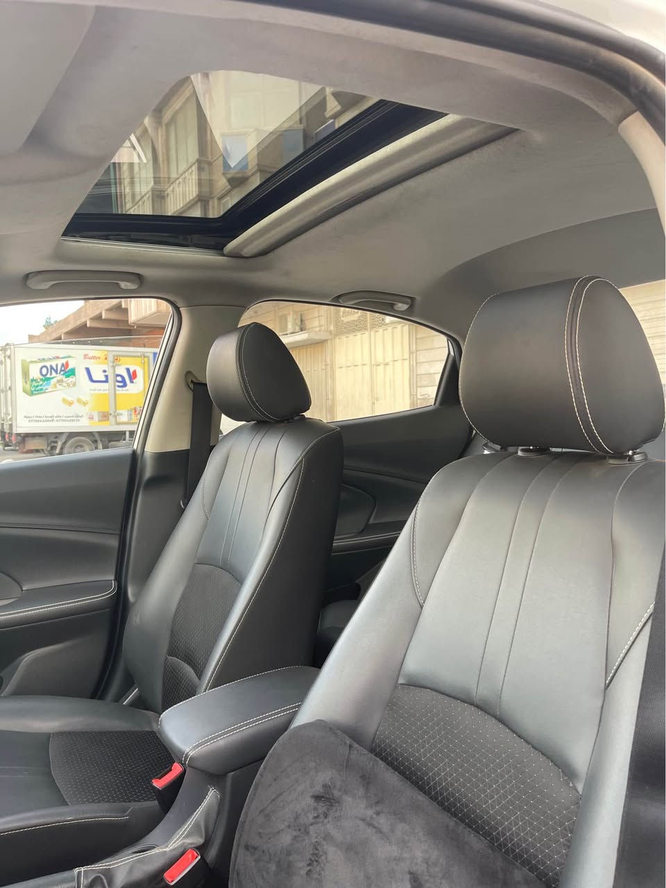 شانجان السفن 2024 فول مواصفات عدا البصمة سيارة جديدة تشتغل بانزين عادي وداخلة ب الضمان من صدر وتبريد وكير ومكينة لمدة ٤ سنوات ماشية ٢٧ الف كيلو بيها رصعات بالبنيد وباب وجاملغ بي بارد سونار موجود باسمي السيارة رقم إنكليزي جديد وهزة جديدة  السعر ٩٢ وبي مجال مكاني بغداد *********** بغداد, العراق
