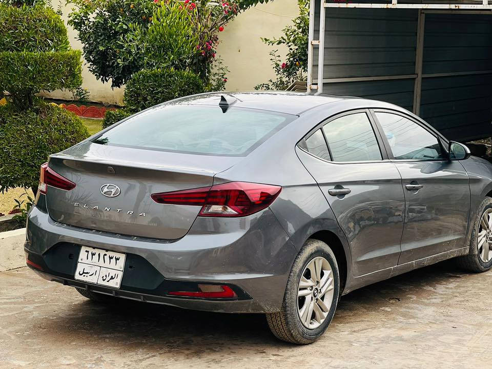 السلام عليكم
النترا للبيع موديل 2019
فول بصمه فتحه 
بيهه اربع قطع بدون دواخل رقم اربيل 
‏رقمي ***********
