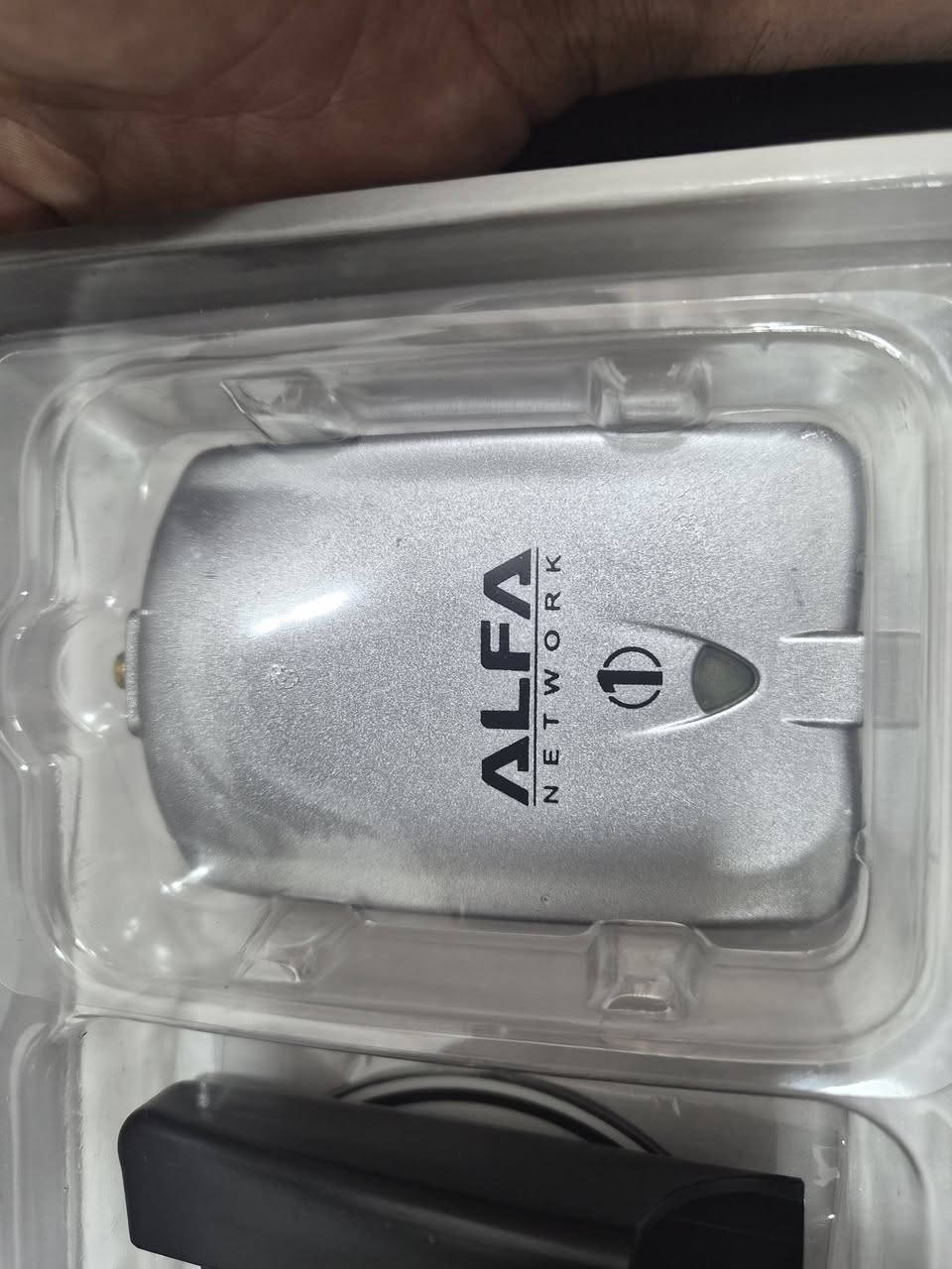 🔥 للبيع — كارت ALFA AWUS036H الأصلي 🔥
📡 كارت واي فاي احترافي بعيد المدى
📡 استقبال قوي وثبات عالي
📡 مناسب لـ Kali Linux و Linux
📡 يدعم Monitor Mode و Packet Injection
📡 شريحة RTL8187L الأصلية المشهورة بالأداء الممتاز
✅ صناعة أصلية Made in Taiwan
✅ مناسب لطلاب السايبر سكيورتي والشبكات
✅ ممتاز لفحص وتحليل شبكات Wi-Fi
✅ يعمل على تردد 2.4GHz
✅ يدعم الهوائيات الخارجية لزيادة مدى الإشارة
💻 مناسب لـ: ✔️ مهندسي الشبكات
✔️ طلاب السايبر سكيورتي
✔️ مستخدمي Kali Linux
✔️ مشاريع الواي فاي والـ ESP32
📦 الحالة: جديد بالباكيت مع كافة الملحقات
📍 متوفر قطعة واحدة فقط
📩 للحجز والاستفسار مراسلة خاص
#ALFA #AWUS036H #KaliLinux #CyberSecurity #Networking #WiFi #ESP32 #Linux #Wireless #هندسة_شبكات


**إذا كنت صاحب هذا الإعلان وتريد حذفه لأي سبب، رجاءا أرسل رسالة إلى الدعم الفني**