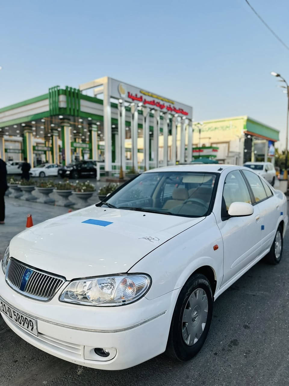 السلام عليكم 
نيسان سني ياباني 2009
فول اوتوماتيك
جاهزه للاخير بدون نقص 
 كير محرك كهربائيات كلشي شغال فوول
 سويج ريمونت سنتر لك اربع جام كهرباء 
حداديه جديده خلفي امامي
 تبريد ثلج ومسويله ادامه كامله
رقم بغداد هزه جديده سنويه لل2030  
مكان السياره بغداد.
لستفسار التصال :***********
