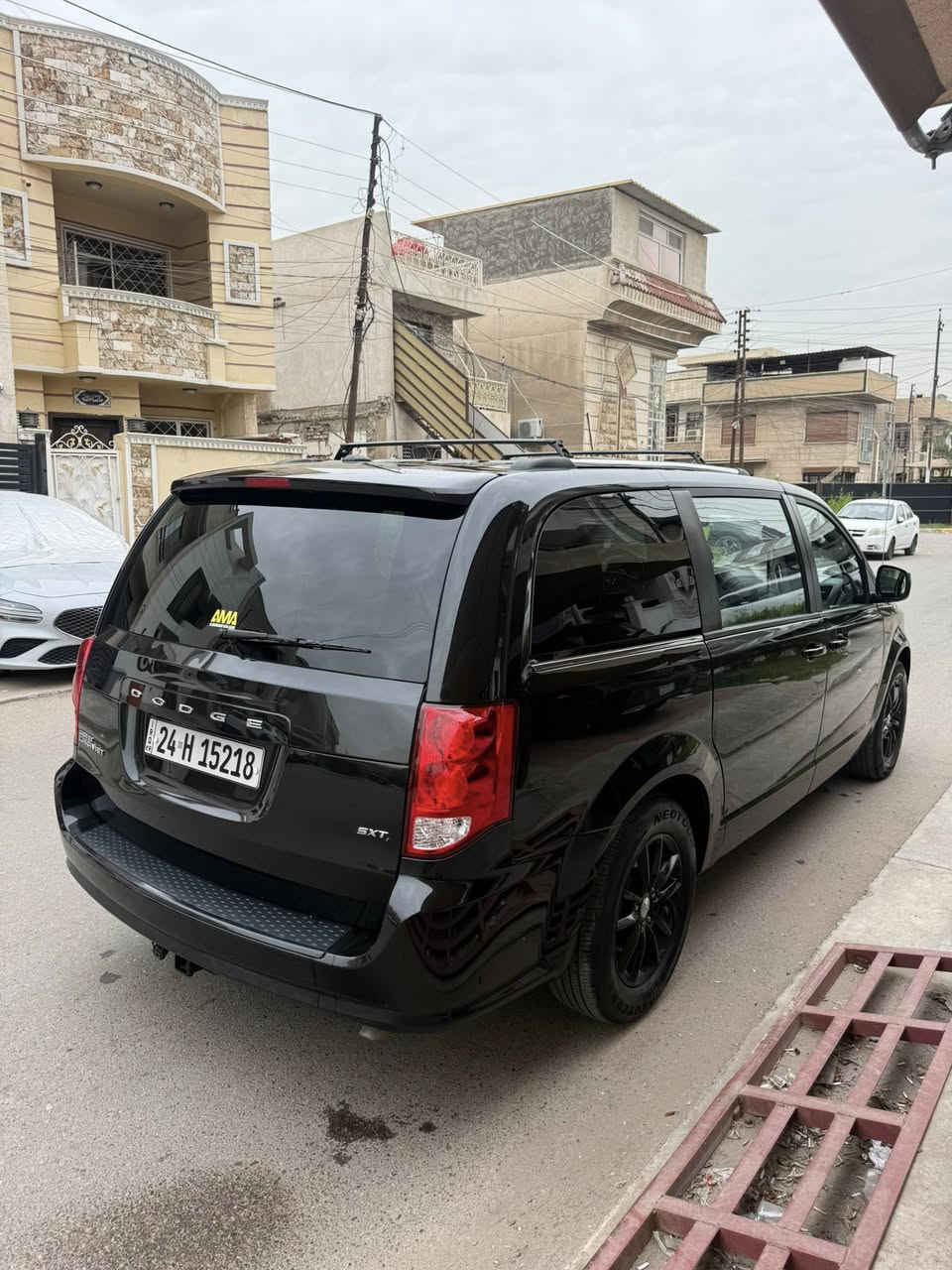 السلام عليكم
كرفان موديل 2020 فول 1/1
ماشيه 38 الف حفيقي
كراسي جلد كهرباء خزن 
استيرن كهرباء تدفئه 
شفتات استيرن
تشغيل عن بعد
كراسي سياحيه
ابواب وصندوق كهرباء
فرس قماره وشاشات عدد 2
شاشه وكار بل
السياره صدر كير محرك تخم تاير باتري كله جديد بدون ايي نقص
السياره وارد امركي قطعتين بدون ايرباك
مكان السياره المنصور
رقم الهاتف ***********
