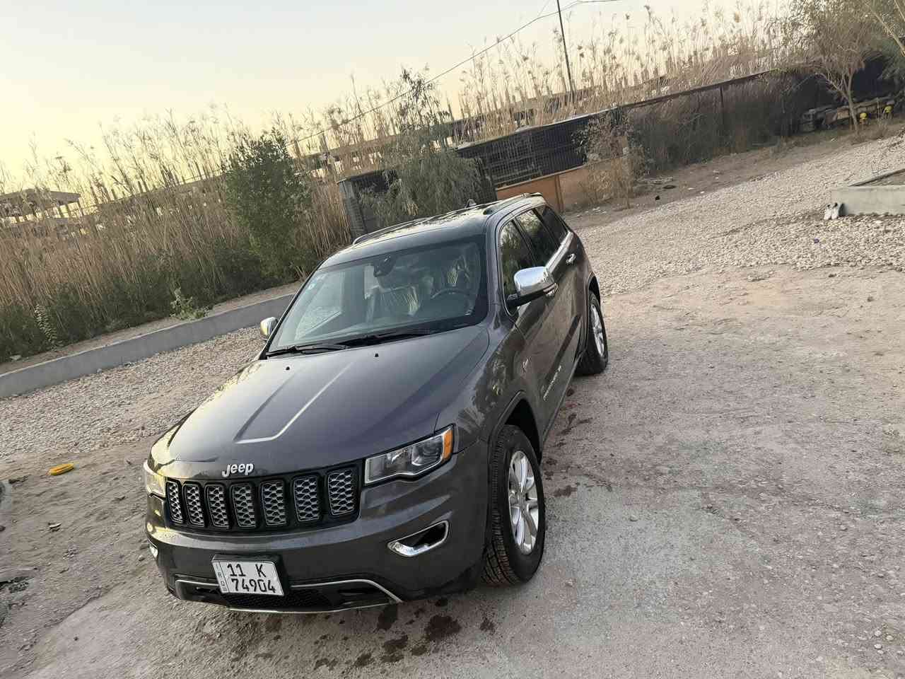 السلام عليكم للبيع السعر165 موديل 2014 مواصفات فول 
وارد امريكي صور الحادث مرفقه وهنا بلعراق البنيد طاير على كصه القماره محرك 6 
عنوان السياره واسط الزبيديه ***********
