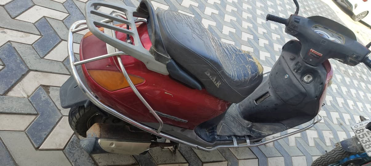 دراجة سبيسي شغالة مية بالمية
مجفته  السعر 350. وبيهه مجال للشراي


**إذا كنت صاحب هذا الإعلان وتريد حذفه لأي سبب، رجاءا أرسل رسالة إلى الدعم الفني**