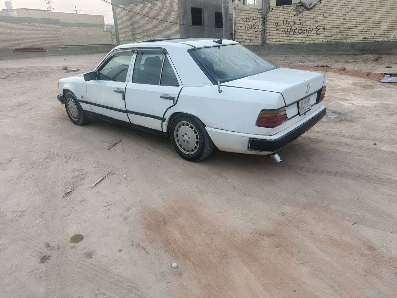 سلام عليكم مارسدس موديل 90  مكينه وكير  محور  راس الثور مكينه وكير جدد حداديه تخم تاير شواصي بلاد كهربائيّات كله شغاله سياره جهازه وناعمه  المكان نجف   السعر 30 وبيه مجال قليل ***********
