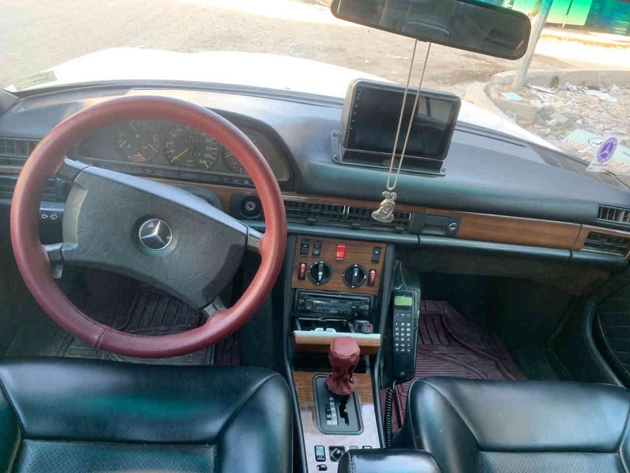 الحلوة للبيع مال شيوخ🔥👑🇩🇪
جامبو رئاسي se 300 بلاد 🇩🇪
عنگبوت بلاد شلعه وبطناش عليها تشك الكاع ومن تجي شوف بعينك✈️🇩🇪
موديل 90 أصل 🇩🇪🔥✈️نصبتها الصوره تسولف
رقم السياره بغداد ومكان السياره بغداد 🇩🇪
لون ابيض رقم الماني سنويه 2027 تحويل ثاني يوم👍
عليها ادامه صار اقل الشهر كير بلكامل ادامه  🔥🇩🇪
محرك كذالك ادامه كامله تخم نوزل تخم بلك تخم واير بلك تخم لاستيك نوزل وبعد هواي غراض اصليات الله شاهد كله بوش🇩🇪مابيها قطعه عاديه تخم فيتبم جديد شاده ادامه العكنبوت بلكامل السياره مصروف عليها هواي ومامتعبها ابد 
باتري 100 A اصلي شادلها 🇩🇪
دايمنو شادلهًا اصلي بحاله الوكاله كلفني ب110$
السياره مصروف عليها هواي كله اغراضها جدد والقديم كله موجود عندي تجي وشوفه بعينك المبدل كله محتفظ بي وكله شغال 
غرفه جلد اسود ملكي بلكامل 👑🇩🇪
مقاعد السايق والصدر والتجاوي بلكامل كهرباء 🇩🇪🔥
سلايت روف طكتين ✈️🇩🇪
دبل اريل 🇩🇪
دبل مروحة 🇩🇪
دبل فيت بم 🇩🇪
تخم تاير جديد 🇩🇪
تبريد ثلاجة 🇩🇪🔥
القفل سنتر لوك فتح وقفل ريمونت 🇩🇪
ويل كب قبل سبوع جلي وبخ بلادي🇩🇪
تليفون الماني اصلي محفور العلامه مارسيدس🇩🇪
  ☮️مكلفني 100$🇩🇪
 شاشة بلكامل اصليه الله شاهد مع الكامره بلبك🇩🇪
السياره مصروف عليها وماتعبينها تجي وشوف بعينك
السياره🇩🇪 مصبوغه عام لغرضه الجماليه لا اكثر وصبغتها درجه اولى ابو مصلحة من يشوفها يعرف صبغتها وتكلفتها  

مكان السياره بغداد رايدينها 115 ورقه 💵🇩🇪
 وبيها مجال حك الجيه ماتعجبك اعبر المنشور والله يرزقك بلفضل ان شاء الله 
*********** متواجد وتساب وعلى خط وبخدمتكم
