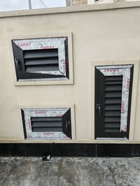 لي كافت انواع البواب ول شبابيك الامنيوم انسب السعار 07503414103