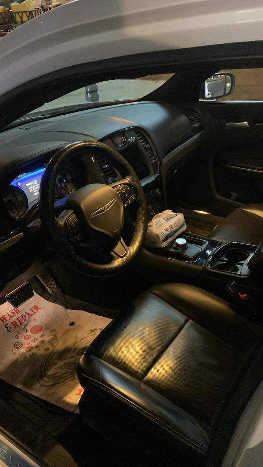 سلام عليكم للبيع اوباما S 300  فوول مواصفات خليجية وكالة هارلم موديل 2023 رقم بغداد بأسمي سيارة جديدة جداً ع وضع الشركة ماشية 28 الف كيلو متر كفالة عامة عدا صبغ قليل بل دعامية الخلفية باقي السيارة مكفولة السعر 390 ورقة وبيها مجال للاتصال ***********
