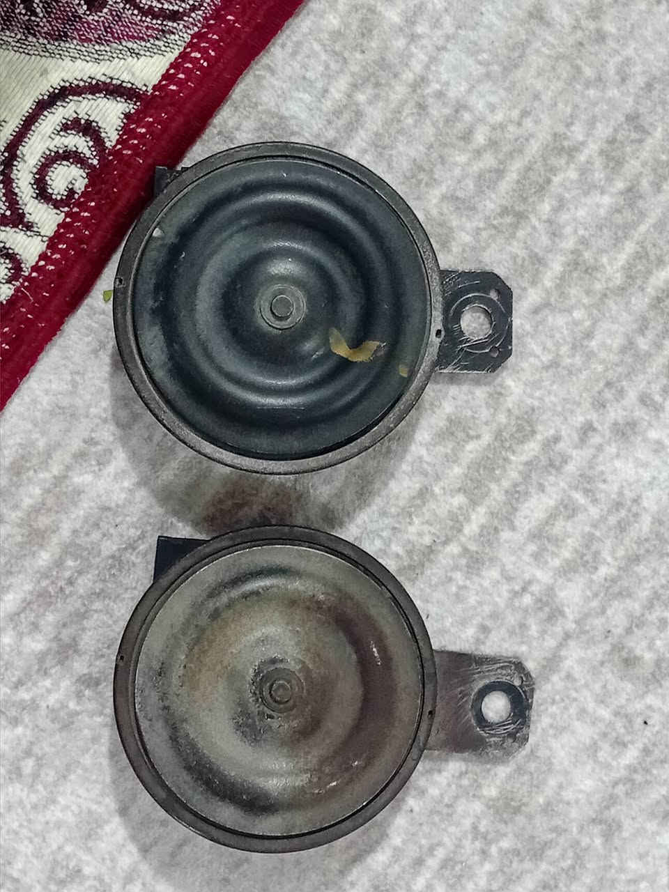 السلام عليكم 
للبيع هورن سيدان 
فيشه حمره ١٦٠
فيشه سوده ١٣٠ 
مكان نجف 
***********
