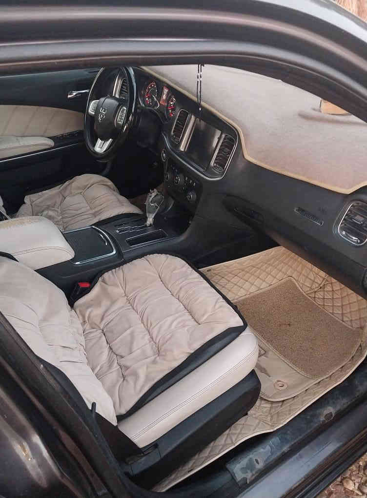 السلام عليكم 
🚗 سيارة للبيع – جارجر 2014
السيارة ما مبدّل بيها أي قطعة وما مصبوغة
ما عدا:

الدعامية الأمامية

بارد بالجاملغ الخلفي قليل 

السيارة جاهزة تمامًا ومبيها أي نقص، التقرير مالتها موجود والسيارة باسمي والرقم انكليزي 
📞 للاستفسار: ***********
📍 العنوان:ذي قار - قضاء الرفاعي
