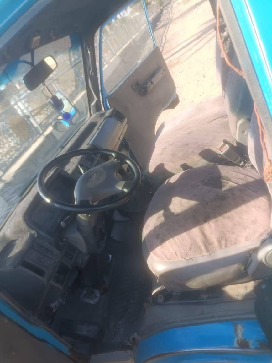 كيه بنكو حمل موديل 1996 سبعة جنگال رقم وسنوية جديد انكليزي مابيها قطرة صبغ  وتخم تايرات جديد سعر 60 وبي مجال بسيط عنوان بغداد محمودية ورقم الهاتف *********** ولياخذها ايشوف كل الخير سيارة خير من الله
