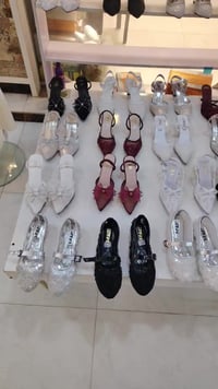 عرض • أحذية • ديالى المقدادية