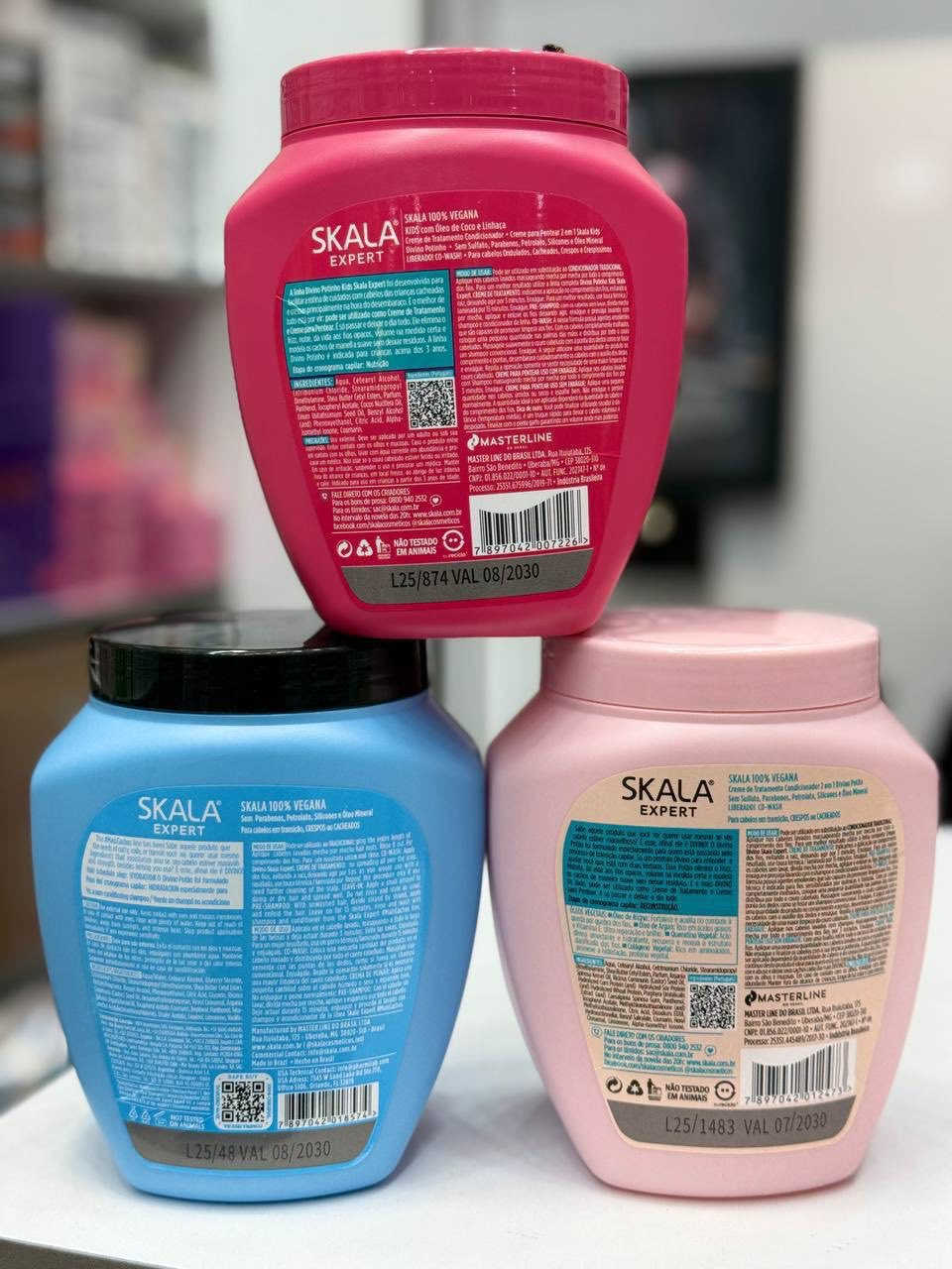 SKALA Mais Cachos Hair

ستايلنغ سريع بإستخدام كريم سكالا ميس كاشوز ❤‍🔥

حتى تحصلين ع احلى كيرلـي و كُله لمعـااان وحيويـة 😍

ينطي شعرج التغذيـة الكاملة ويحتوي ع زيت الخـروع و زبـدة الشيا لترطيب عميق 💜

يحمي الشعر من الحرارة ويساعد ع فك التشابك ويحافظ ع شكل الكيرلي 💖
والأحلى حجمه كبير يبقى عندج فترة طويلة 🫧👏🏻

يستخدم ع شعر رطب او حسب الحاجة ❤️‍🔥

او ممكن استخدامه كـ ماسك معالج للشعر،،
بعد الشامبو اتركي ع شعرج لمدة 10 او 15 دقيقة واغسلي 😍
وتمتعي بأحلى لمعان وحيويـة فول


**إذا كنت صاحب هذا الإعلان وتريد حذفه لأي سبب، رجاءا أرسل رسالة إلى الدعم الفني**