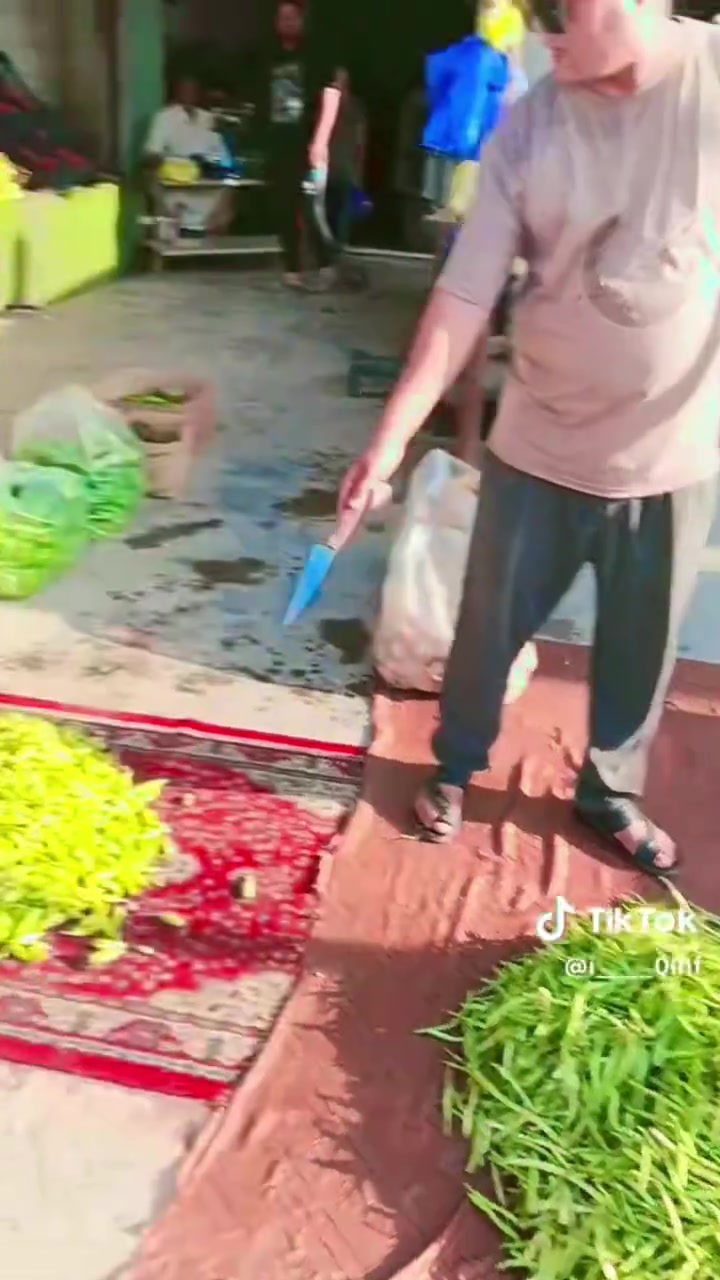 يالله   المحل المخضر للبيع  مكانه المزرعه ناحيه سيد شهداء بلسوك الستفسار ***********
