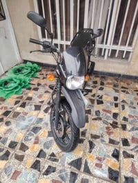 السلام وعليكم بوكسر مديل ٢٣ طالعه بل ٢٤ رقم وسنويه انگليزي بغداد ماشيه...