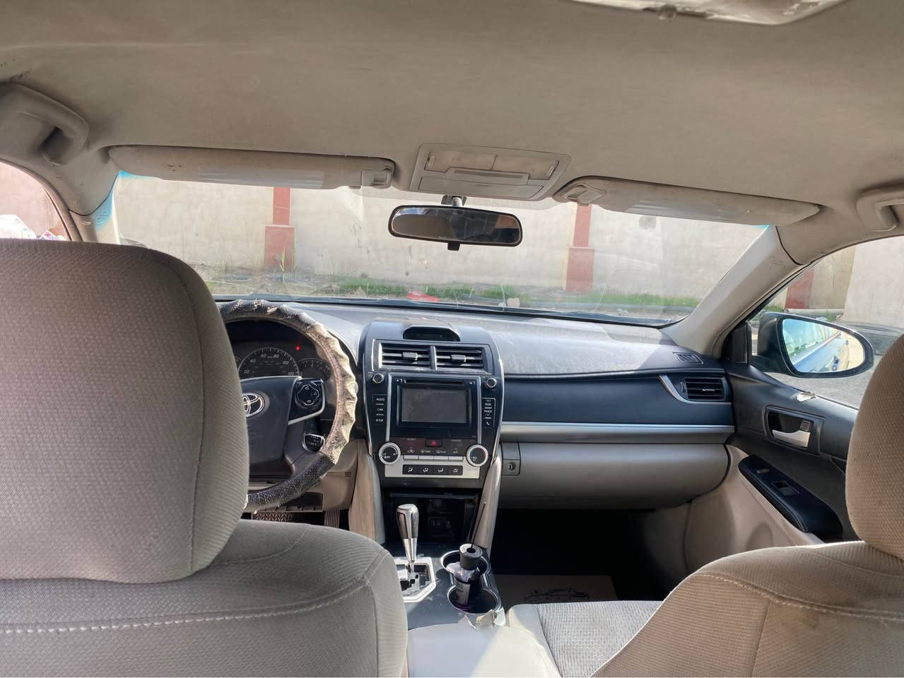 كامري 2014 وارد امريكي رقم بغداد بيها خمس قطع صبغ أبيع حزام ، كير محرك چيك وين متريد ، تايرات حداديه نص عمر ، أشر بيها گلوب سيرڤس لأن حساس الدكشن الفوك عاطل و صار صرف بانزين بسببه ، تدفئه ومنظومة تبريد و مي كامله كله جديد ، السيارة بإسمي شرط التحويل و السونار قديم و مرفق مع الصور ،، السعر 120 ورقه و بيها مجال بعد المعاينه رقمي *********** 
غير متواجد عالفيس الفلوجة, الأنبار
