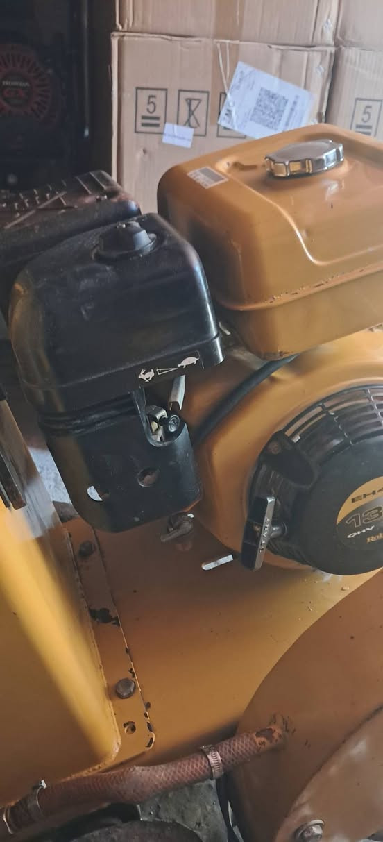 قاطعه كونكريت ياباني اصلي
محرك ياباني حجم ٤١ 
شغال ميه بل الميه 
القاطعه جاهزه للعمل اي نقص مابيها 

#السعر_500_الف_دينار

العنوان بغداد ساحة الطيران شارع النضال 
مقابل كنيسه الارمن 
للتواصل والاستفسار الاتصال على الرقم ***********
@الجميع
