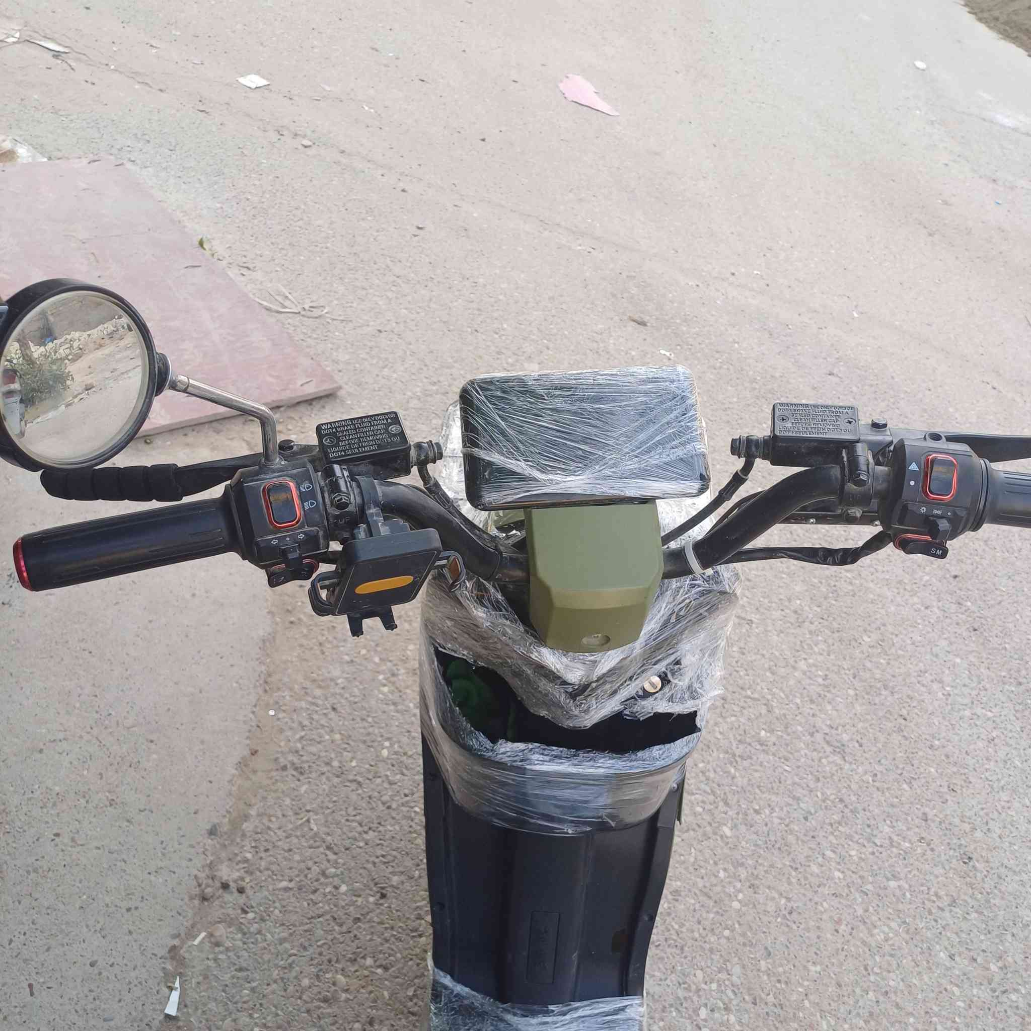 مكلف بلنشر 👍

دراجة R9شحن  موديل2025 بيهاا ضربه خفيفه جوه السعر ٤٠٠ او بيهاا مجال مكاني الغزاليه الهياكل 
***********للاستفسار
