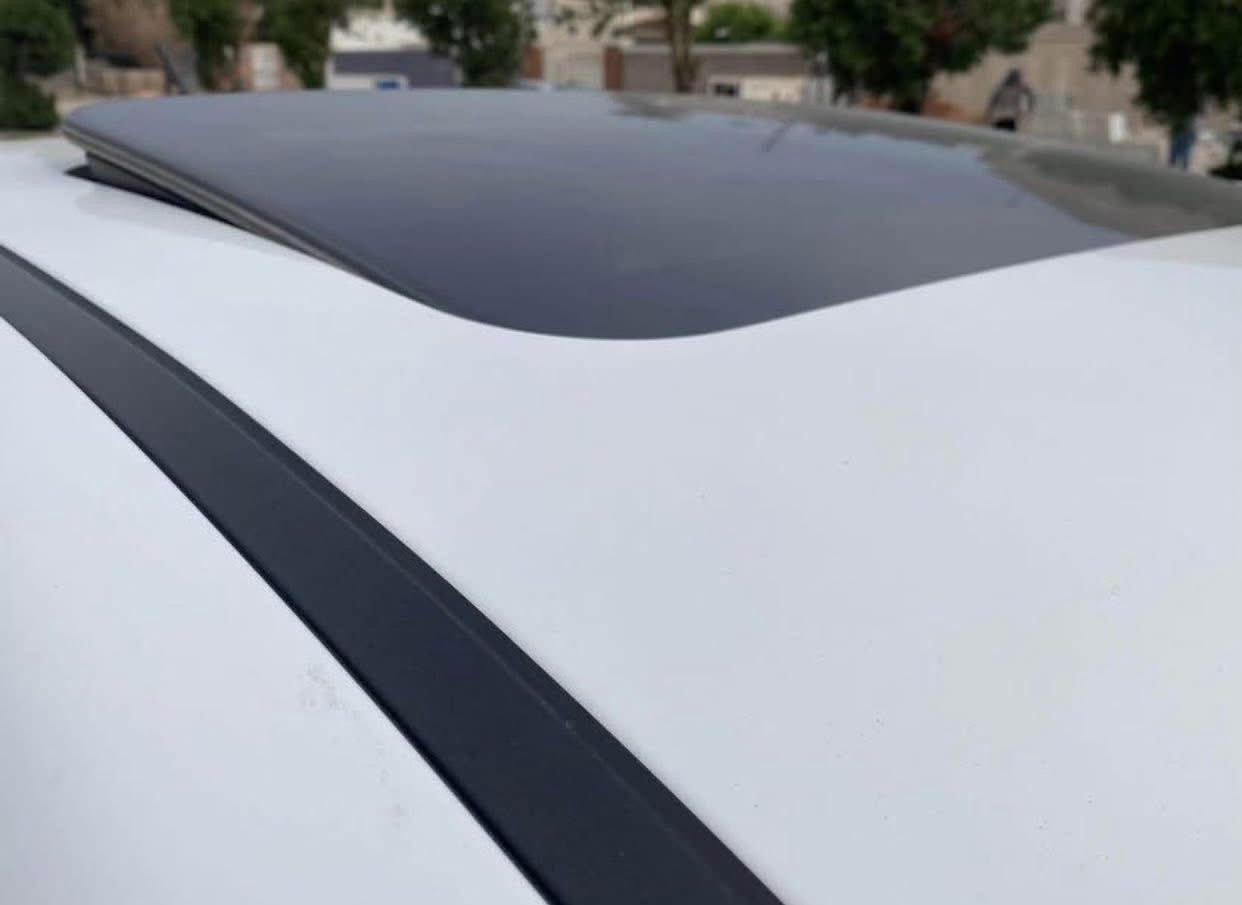 السلام عليكم هونداي اكسنت 2023
خليجي رقم بغداد الدولي الجديد مواصفات فول اللون ابيض 

ماشيه 57 الف كيلو بيها بارد فقط الباب الخلفي والباقي مكفول 

ضمان شركة هونداي الاولى 

مكينه 1.6
فتحه سقف 

شاشه كبيره اصليه 
كامره خلفيه 
مري كهرباء 
ويل كب 
بلوجكتر امامي 
تبريد قطعتين 
تحكم ستيرن 
دبل ايرباك 
حساس تايرات 
الاتصال ‭0772 769 1007‬
بغداد /  الوزيريه
