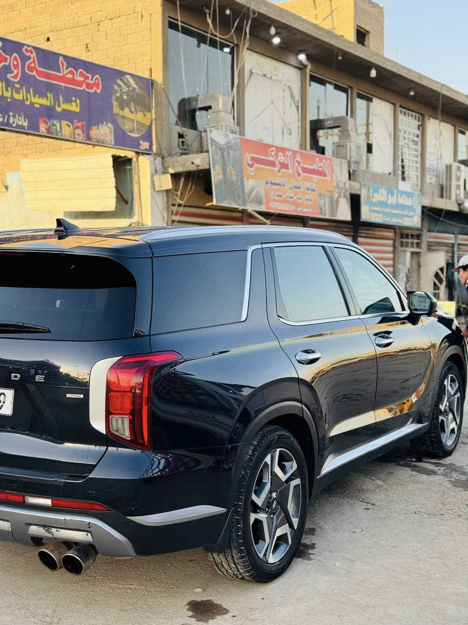 السلام عليكم

للبيع هونداي بالسايد فول مواصفات وارد امريكي ( )

 الفئة : لمتدد موديل2023 ماشية42 الف مايل قابل لزيادة  

  فوووول1/1 

حادث جاملغ المامي الأيمن. مبدل حادث كلش حلوه 

مواصفات سيارة 

1-فتحه  

2-كشنات تدفئه تبريد امامي خلفي

 3-كشنات جلد ابيض  ملكي 

 4- 7 راكب vip  

5-كشنات خزن كهربائي 

6- نظام صوت متكامل (10) سماعات من Harman Kardon

7-ستيرن تدفئه + هزاز ستيرن 

8-شفتات ستيرن مع تحكمات كاملة 

9-شاشه دجيتال الكتروني 

10–كامره امامي  

11-خمسة كامرات 360 درجة

12-كامرة دواره 

13-كامرة بالمري 

14-لايتات زينون 

15-لد خلفي 

16-اشارة بالمري 

17-بصمة 

18-بصمة ابواب 

19-سايد بريك كهربائيّ 

20-صندوق كهربائي ( بصمة ) 

21-نظام المنحدرات  

22-بردات خلفي 

23-محرك 6سلندر 3.8L 

24-تشغيل عن بعد و دخول ذكي 

25-اوتو هولد 

26-توقف ذكي 

27-مثبت سرعة مع مثبت مسارات 

28-تحديد مسارات متكامل مع قيادة ذاتية 

29-رادارات امامي خلفي جانبي 

30-حساسات امامي خلفي جانبي 

31-شحن وايرليس لجميع المقاعد الامامية والخلفية

32-التبريد مركزي 3 قطع 

33-اوتو Stop ✋🏻

34-المرايا الجانبية قلاب عند الرجوع للخلف 

-رقم بغداد الدولي بسمي تحويل ثاني يوم  

-وبعد بيها هواي موصفات                                                                                                                                                          مكان بغداد                                                     السعر 248$ماكو هيج سعر بل سوك سياره حله من. صوره.               الاستفسار :***********
