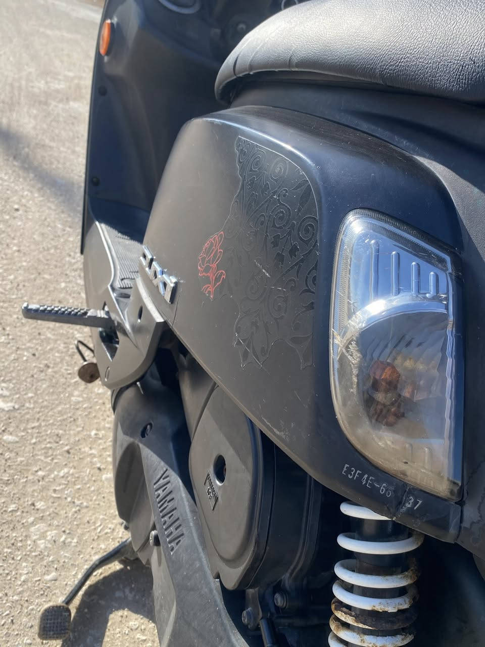 البيع : ماكس بوليس مسطره (نوزل) موديل ٢٠١٣ 
مافتوحه مكفوله مكينته 
كفراته مختمه ألون اسود طافي 
كهربائيته شغاله مابيه نقص  
دراجه خير من الله 
السعر ٨٧٥وبيه مجال الشراي 
مكاني حي العباس : 
مامتواجد ع فيس اتصل ع رقم 
***********
