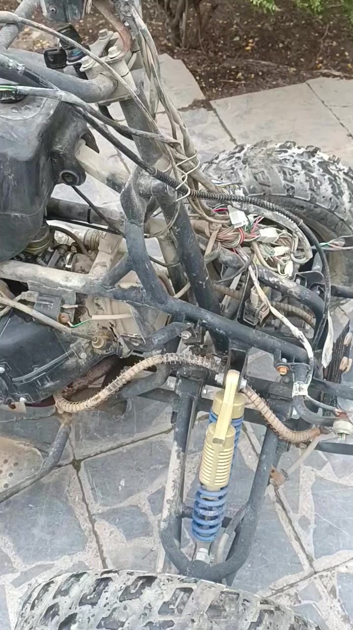 للبيع شغاله او نكره فقط كفرات انطيني سعر وخذها العنوان الكاظميه ***********
