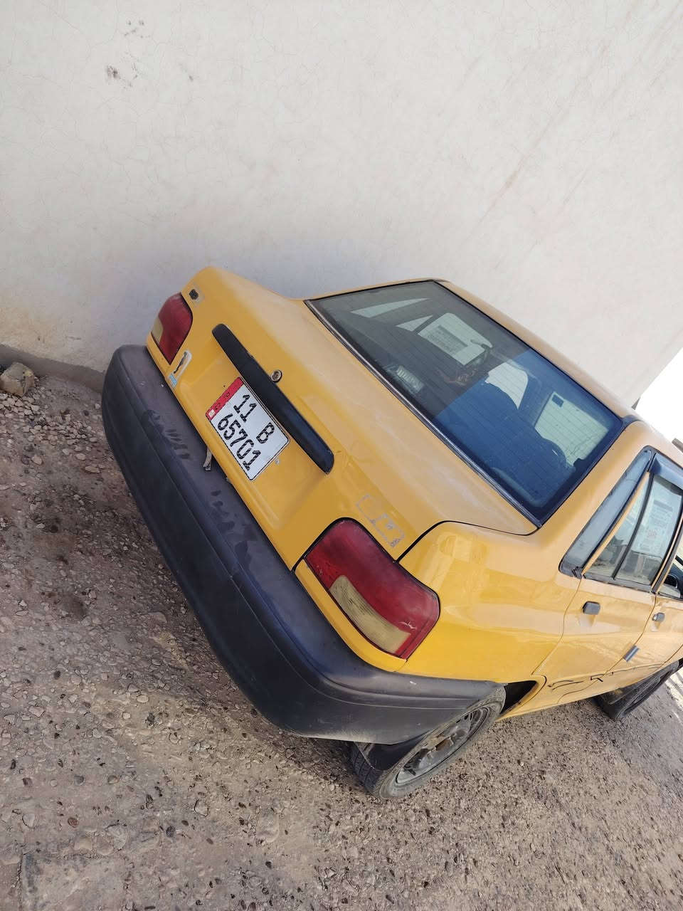 سايبا للبيع موديل 12 رقم بغداد بأسمي  تبريد ثلج كلشي شغال بيها كل نقص مابيها مكينه وكير مكفول حداديه جديده خلفي وامامي غرفه جديده تخم تاير مسجل اوكس كيجات شغاله ارضيه مفروش وجلد سياره مال بيت جني سعرها ٣٢ وبي مجال حك الجيه مكانه بابل المركز الاتصال ع الرقم ***********

