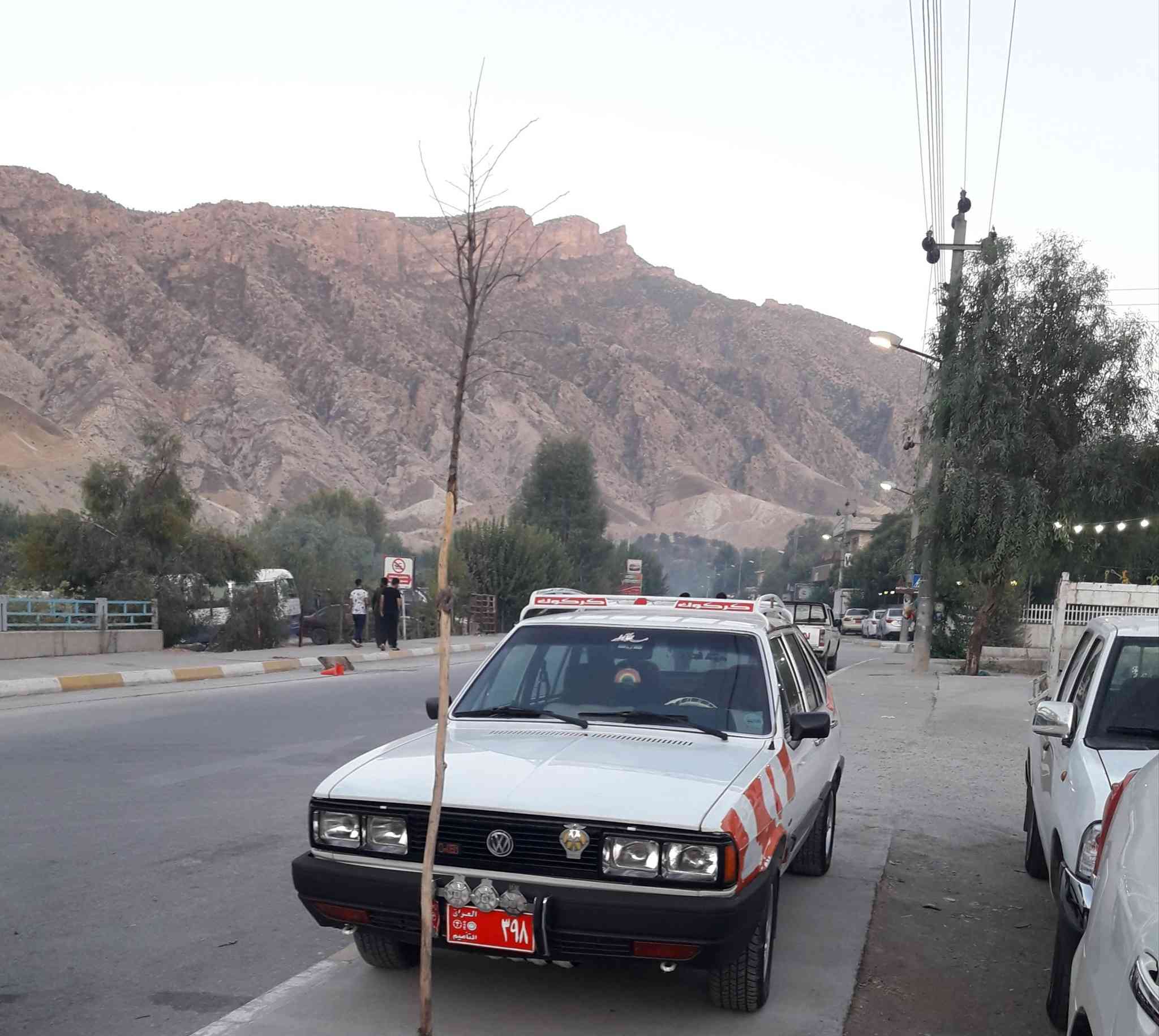 برازيلي موديل ١٩٨٨ بدون ضرب بون صبخ محرك سفر كير ٥ كفال له عامه كوله بشرط سنويه بسمي كوبون بنزين رقم هاتف /***********
